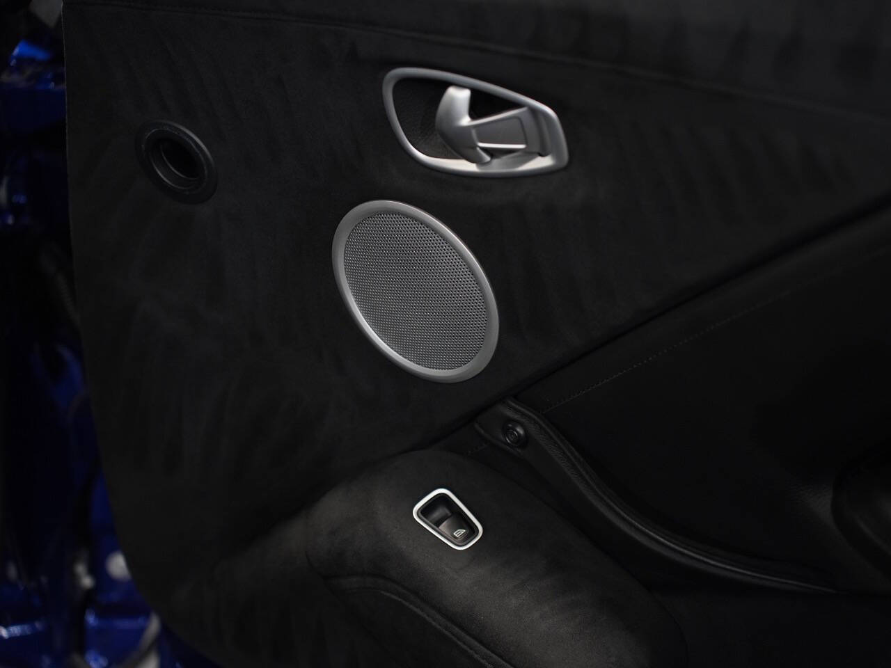 Q ZAFFRE BLUE, 2019 ASTON MARTIN VANTAGE Image 23