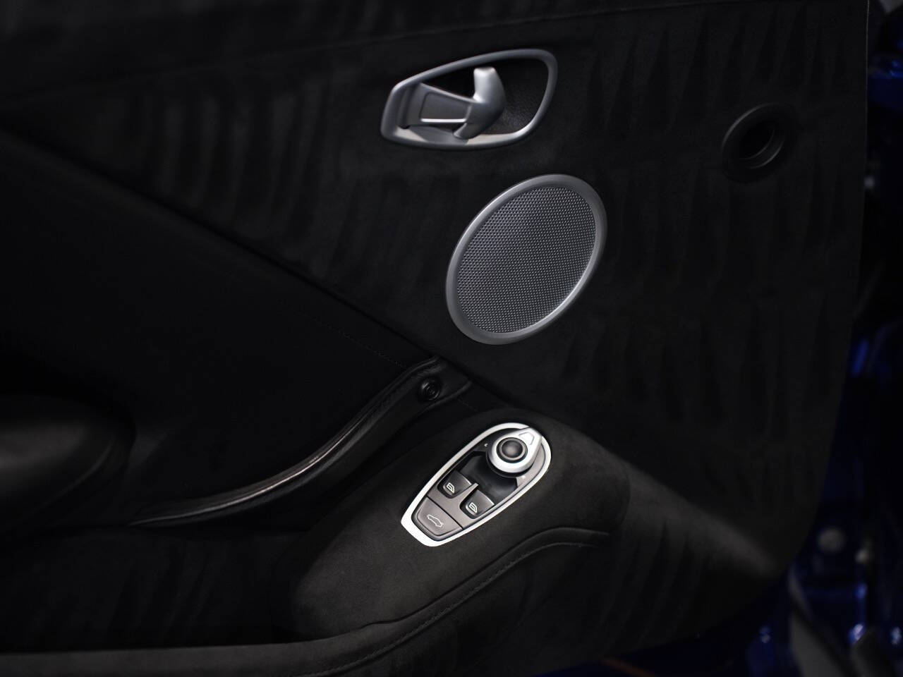 Q ZAFFRE BLUE, 2019 ASTON MARTIN VANTAGE Image 21