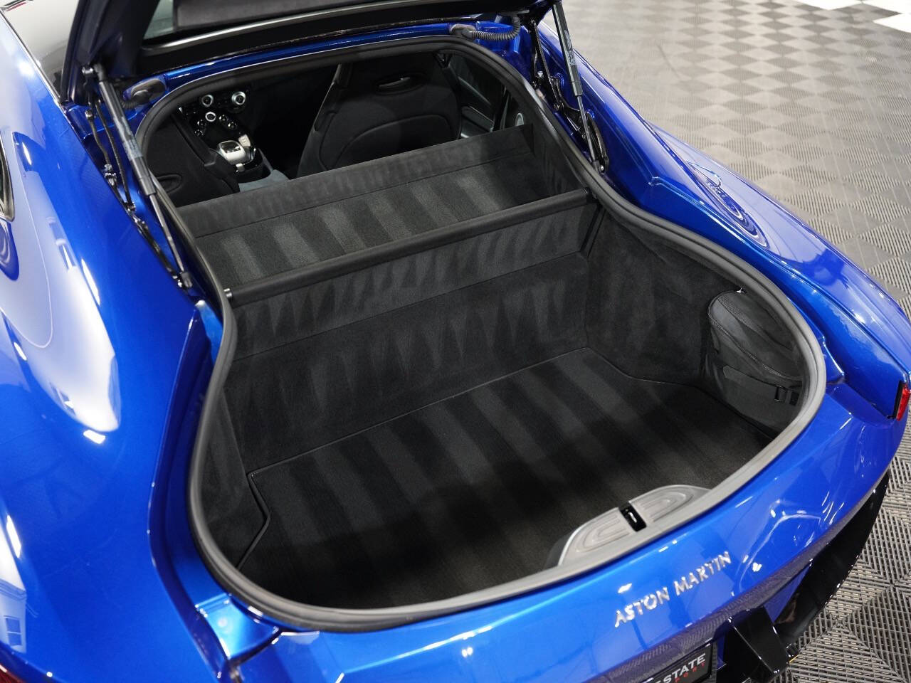 Q ZAFFRE BLUE, 2019 ASTON MARTIN VANTAGE Image 42