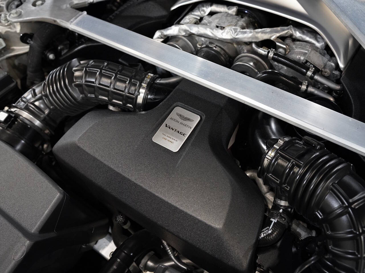 Q ZAFFRE BLUE, 2019 ASTON MARTIN VANTAGE Image 41