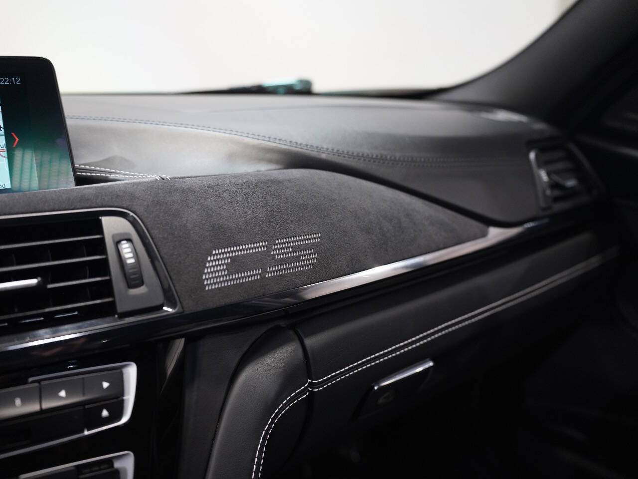 BLACK SAPPHIRE METALLIC, 2018 BMW M3 Image 52
