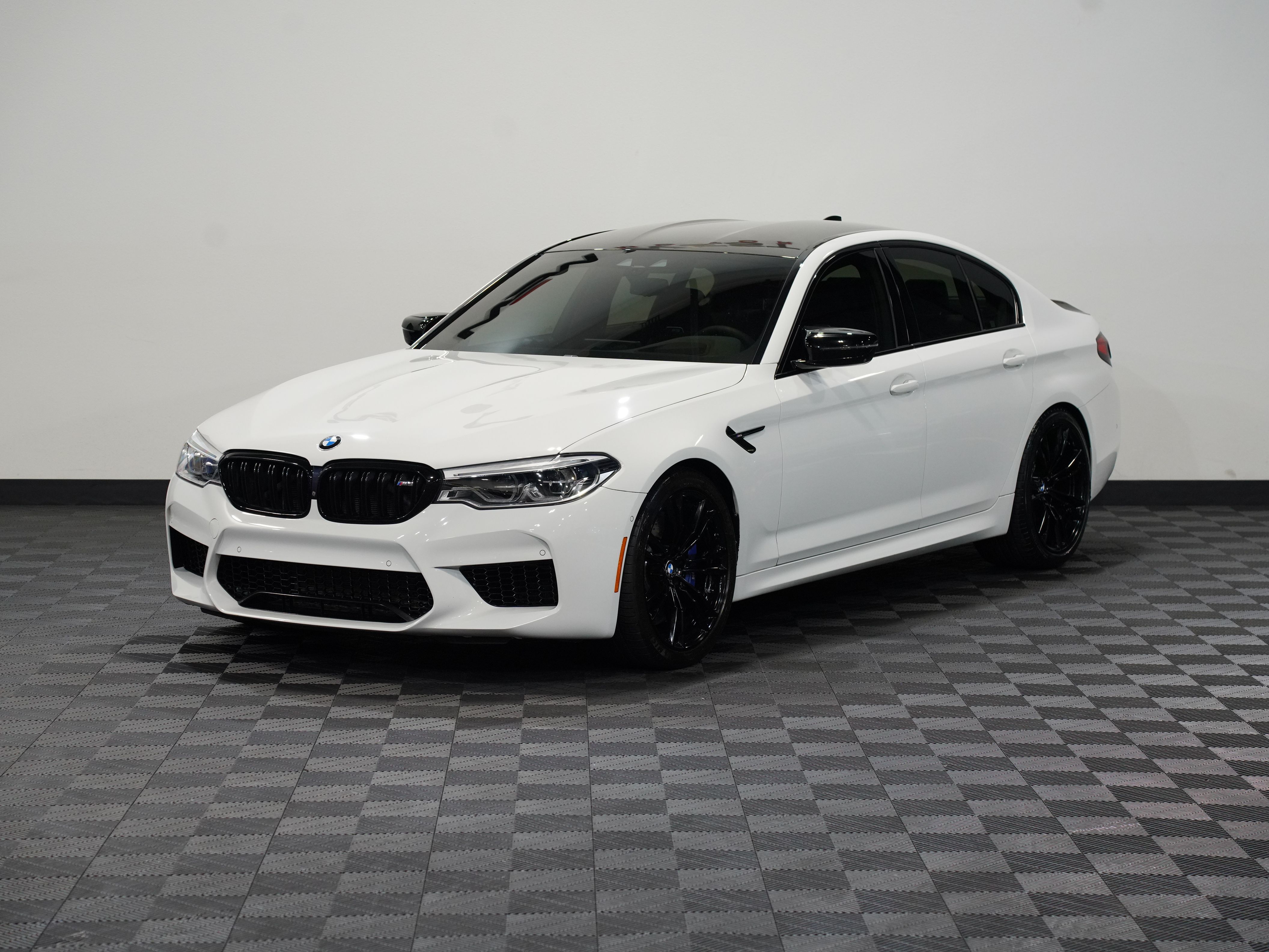 2020 BMW M5 Image 3