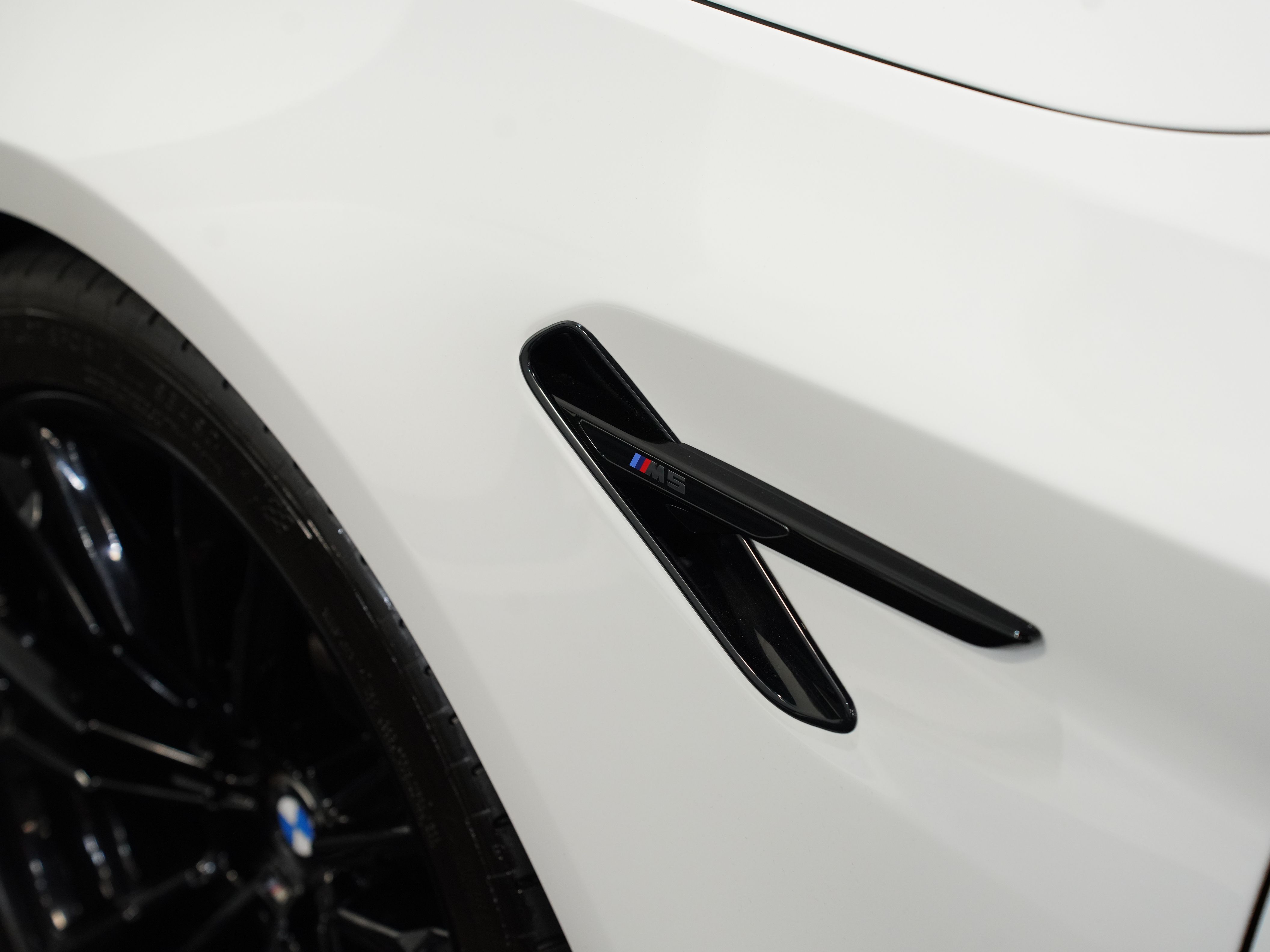 2020 BMW M5 Image 21