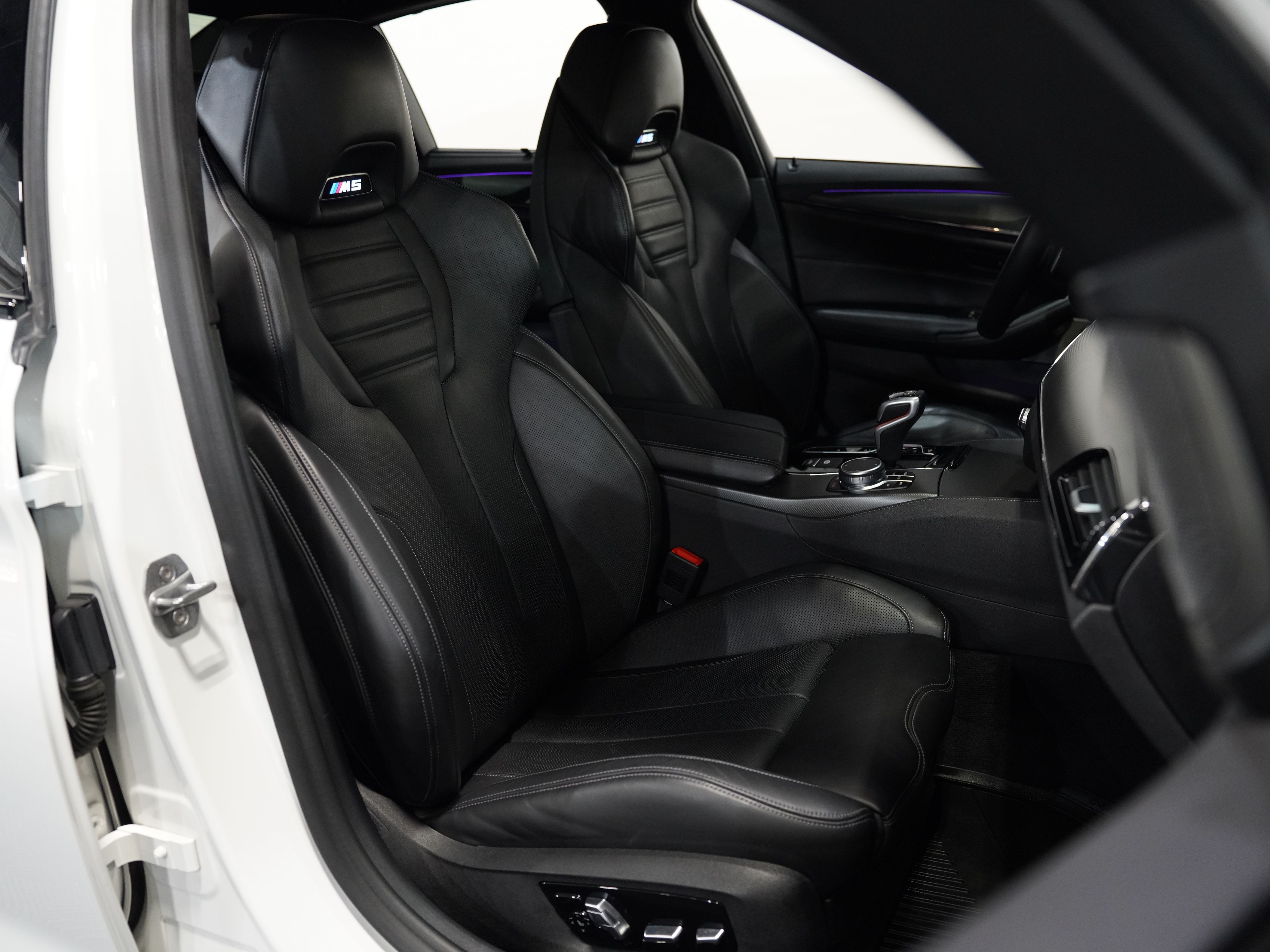 2020 BMW M5 Image 35
