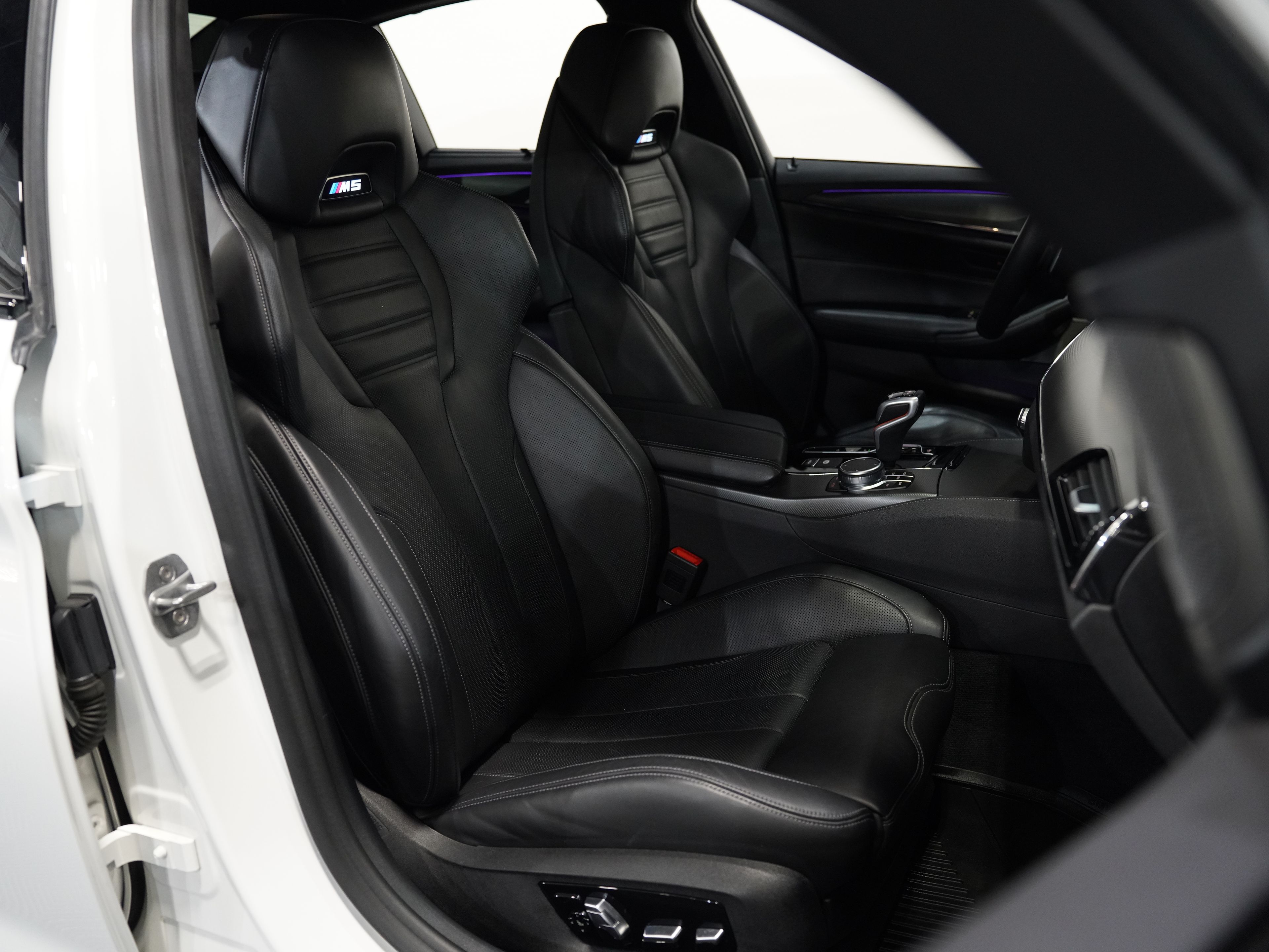 2020 BMW M5 Image 35
