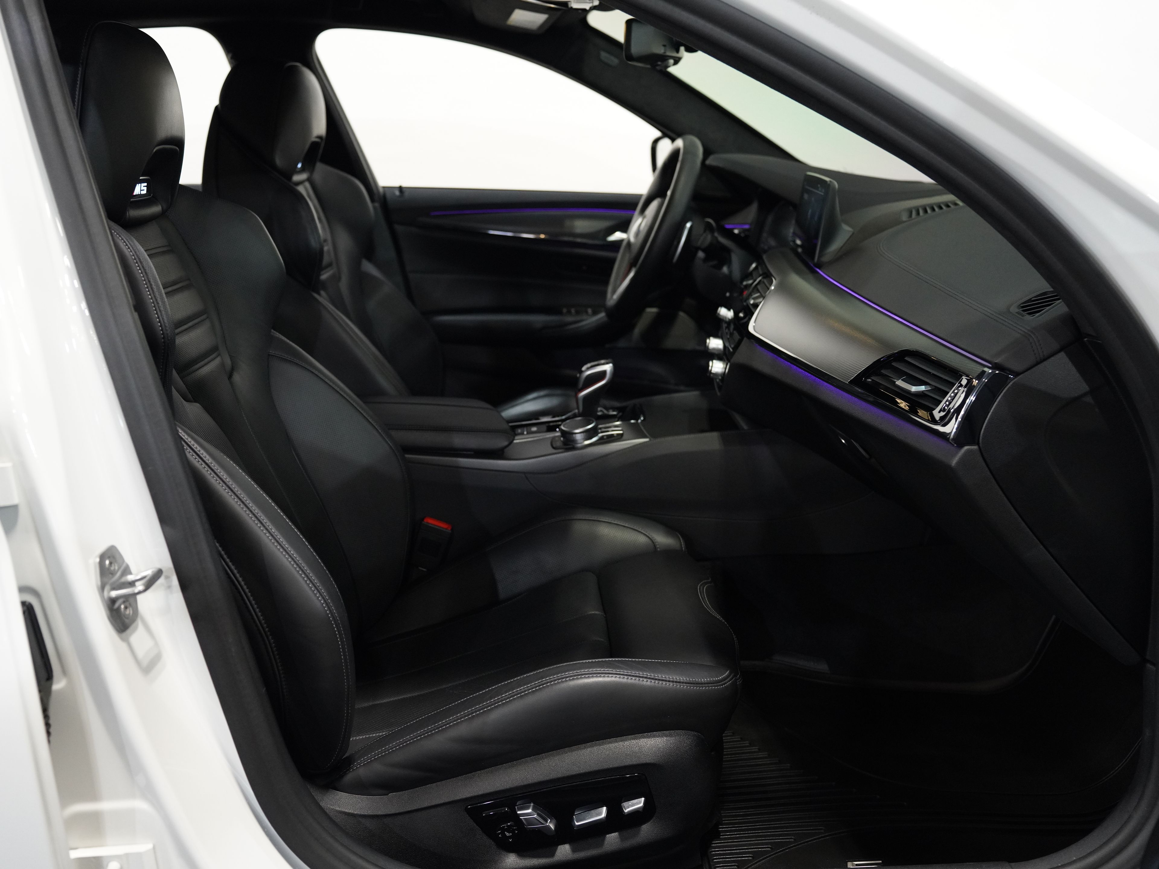 2020 BMW M5 Image 36