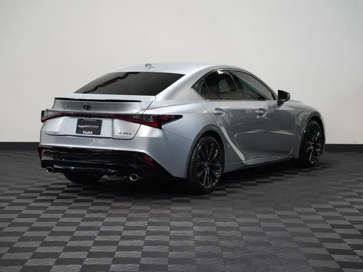SILVER, 2022 LEXUS IS Image 5