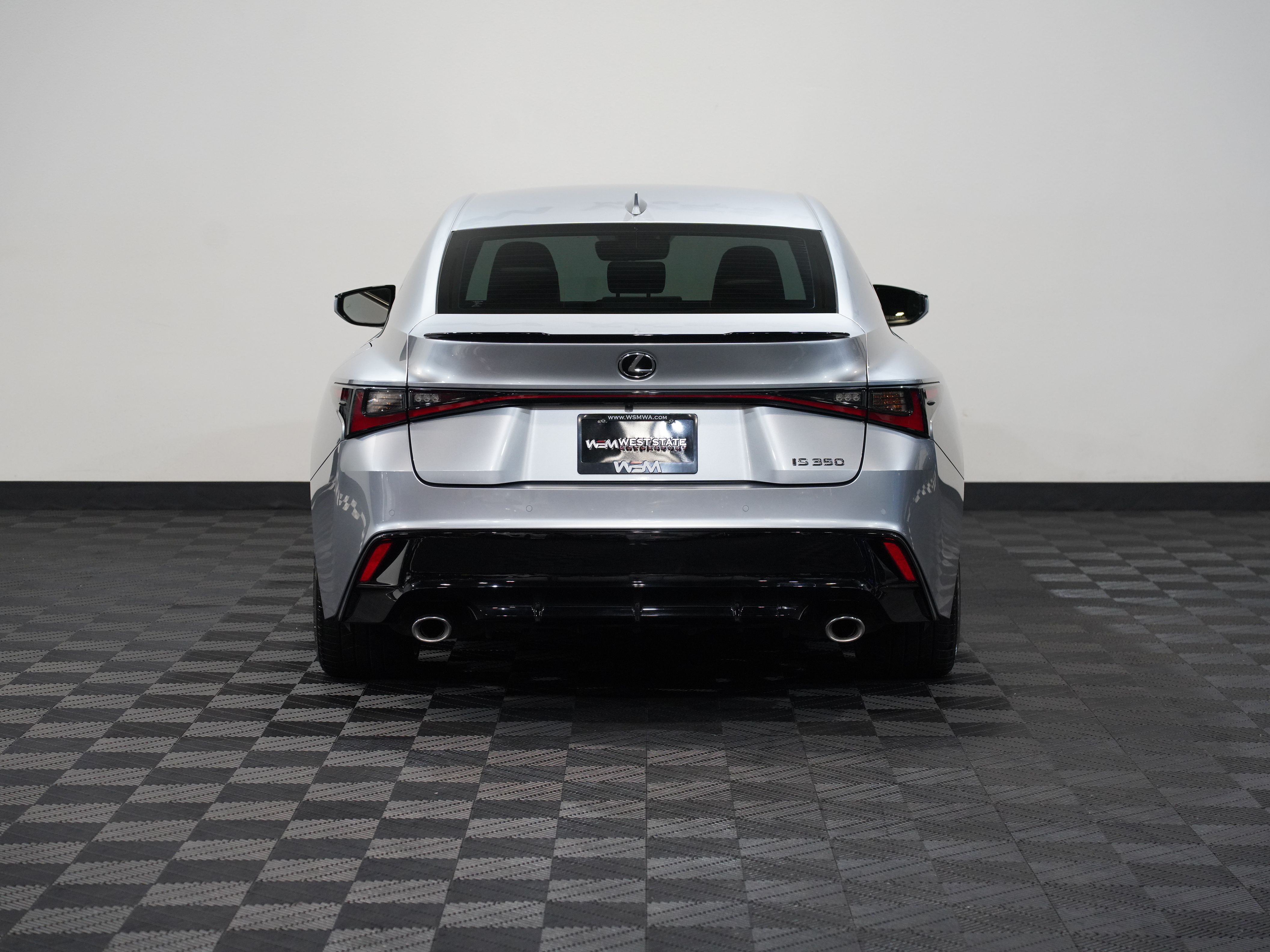 SILVER, 2022 LEXUS IS Image 7