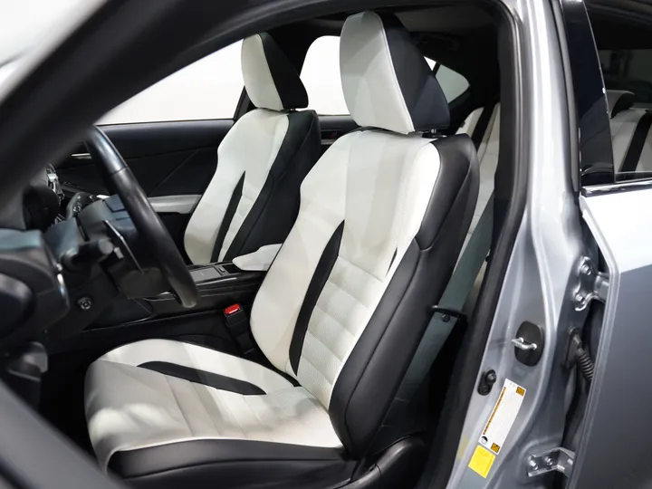 SILVER, 2022 LEXUS IS Image 29