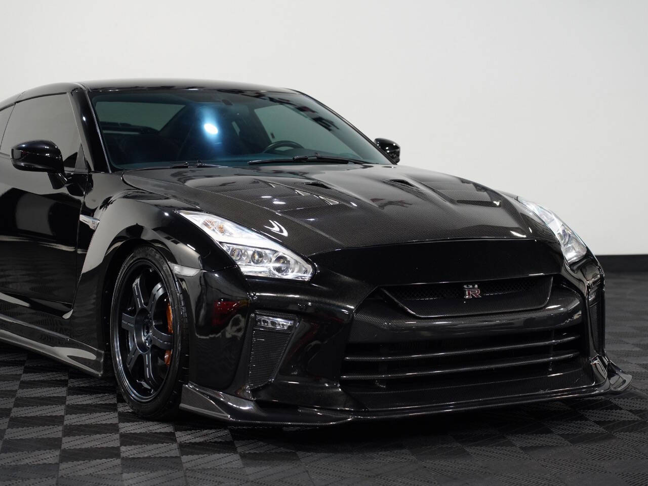 JET BLACK, 2016 NISSAN GT-R Image 9