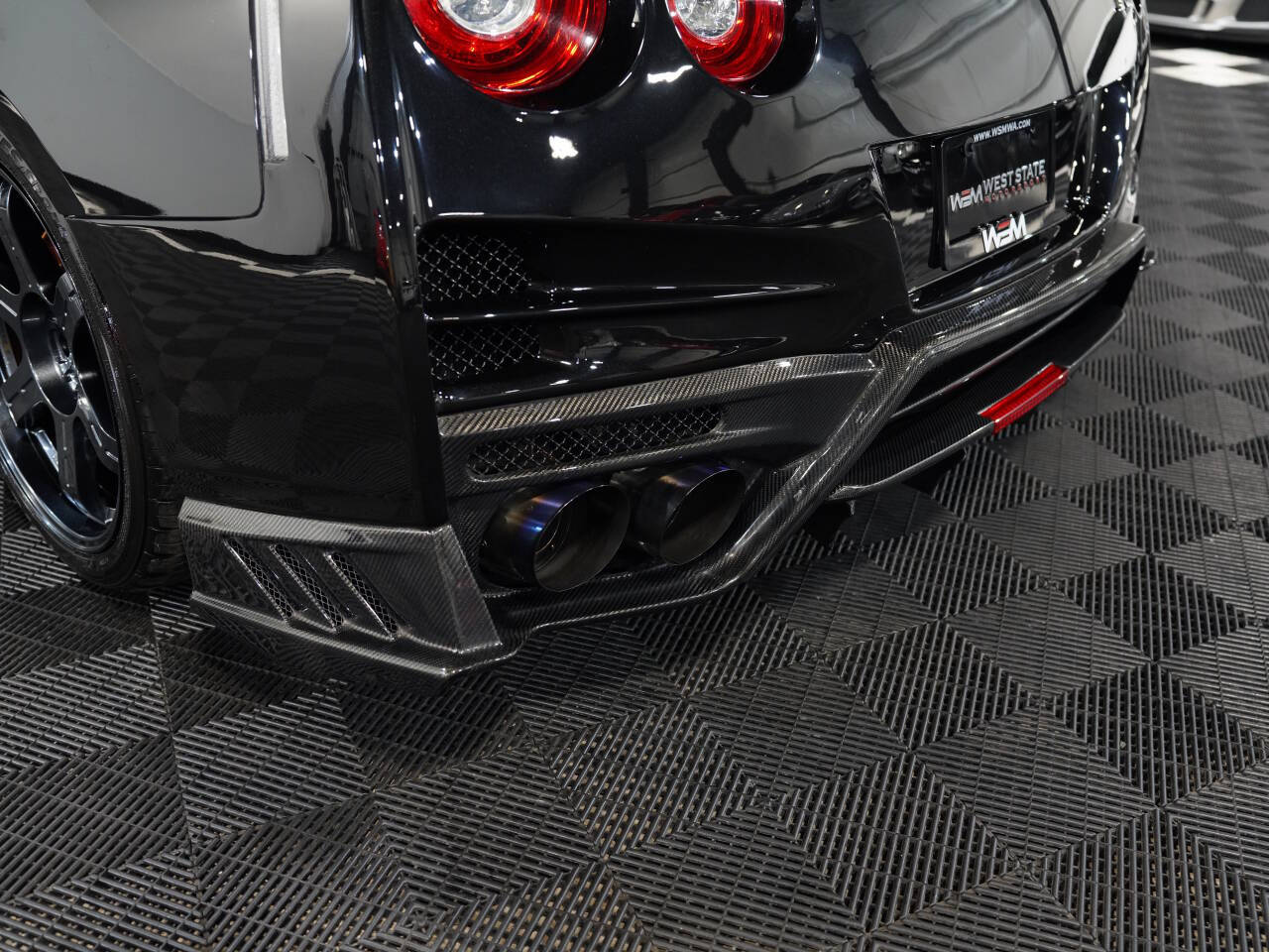 JET BLACK, 2016 NISSAN GT-R Image 23