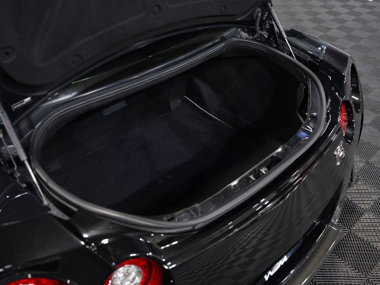 JET BLACK, 2016 NISSAN GT-R Image 55