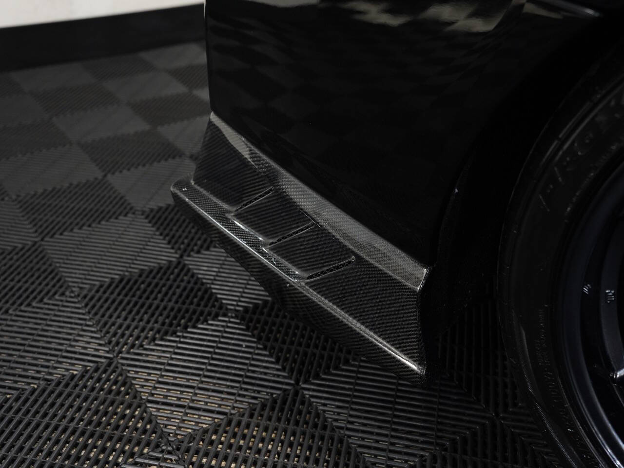 JET BLACK, 2016 NISSAN GT-R Image 18