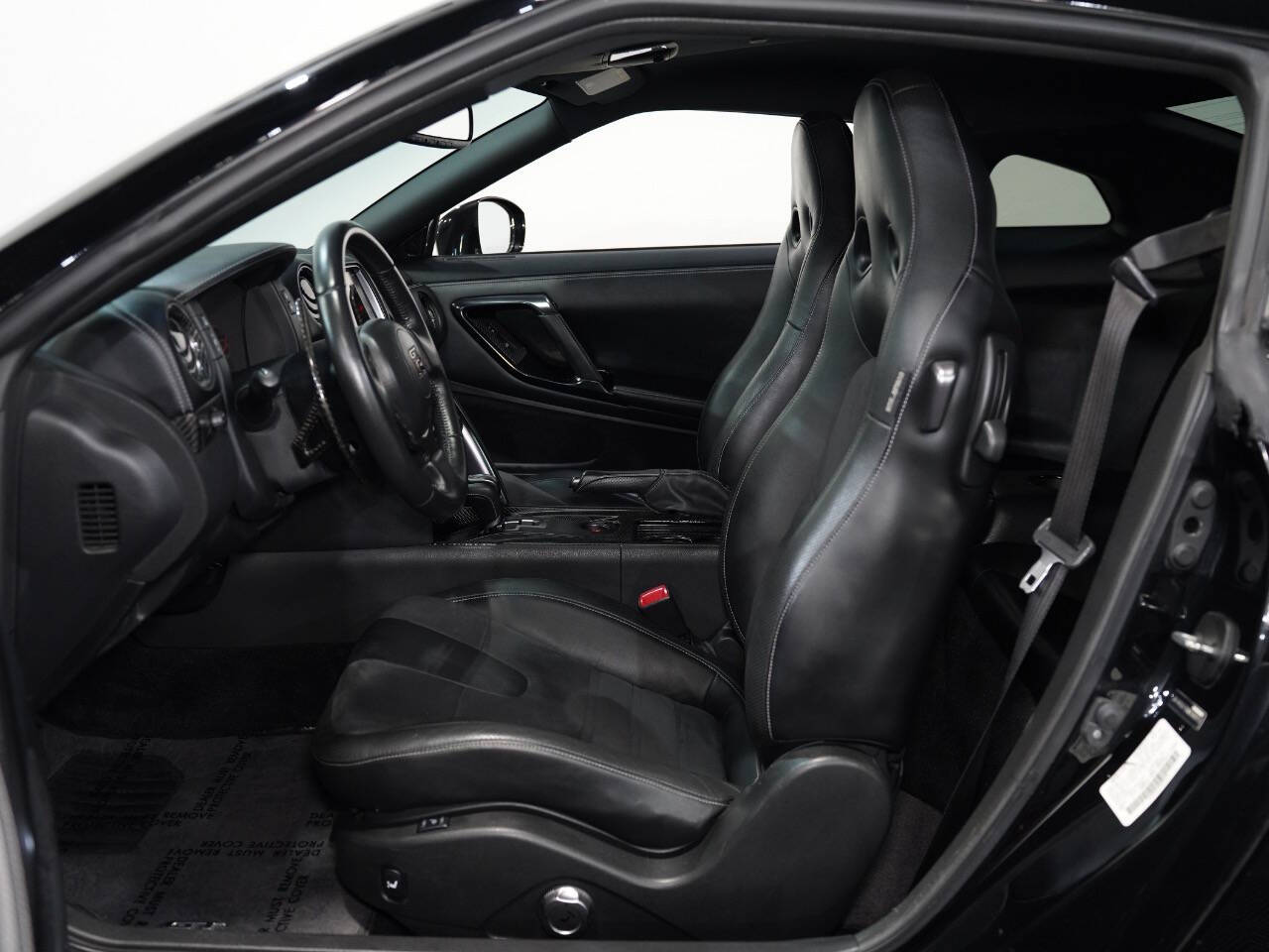 JET BLACK, 2016 NISSAN GT-R Image 34