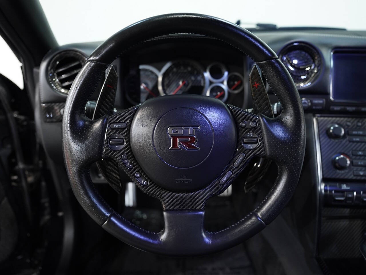 JET BLACK, 2016 NISSAN GT-R Image 40