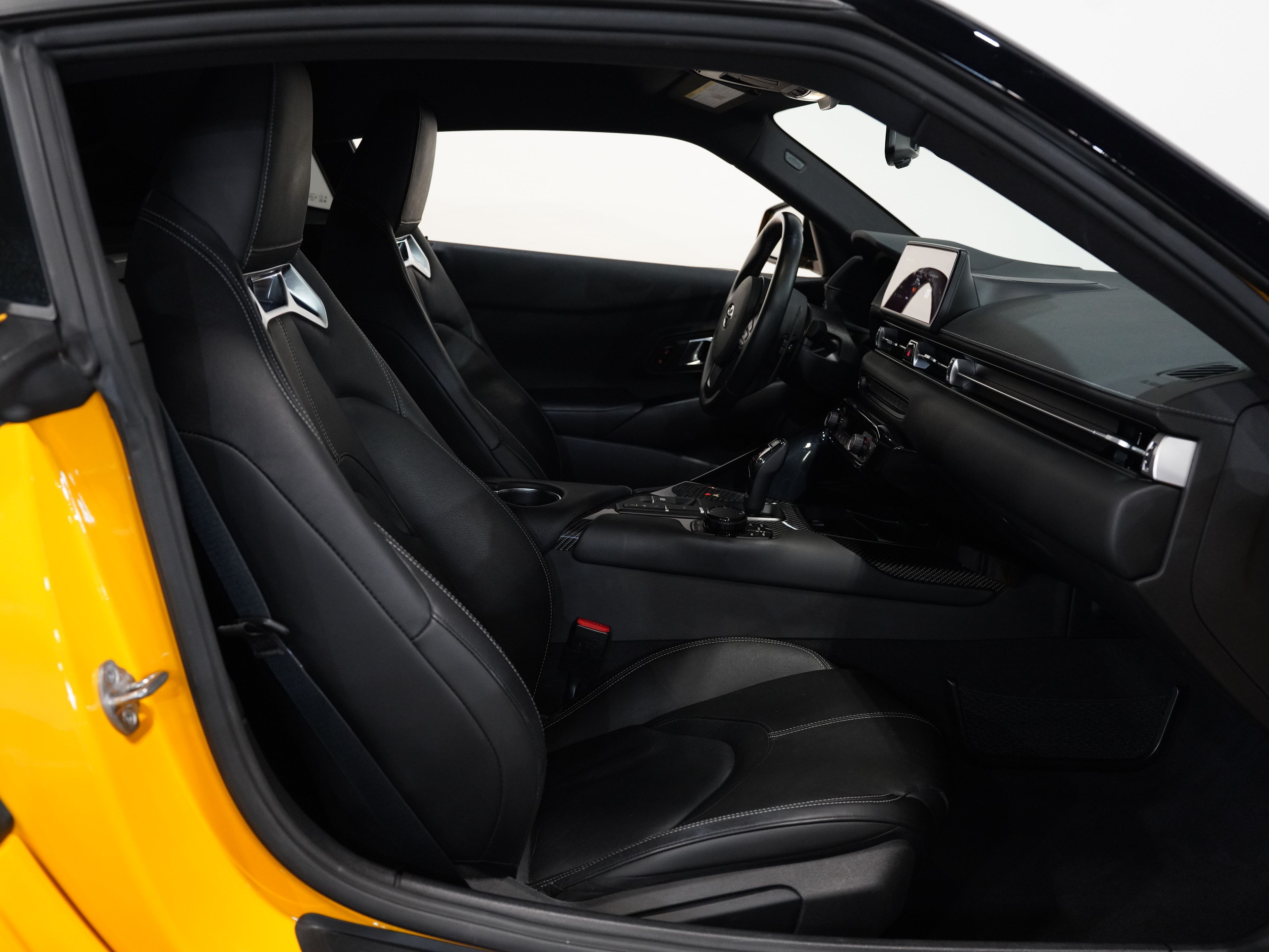 YELLOW, 2022 TOYOTA GR SUPRA Image 37