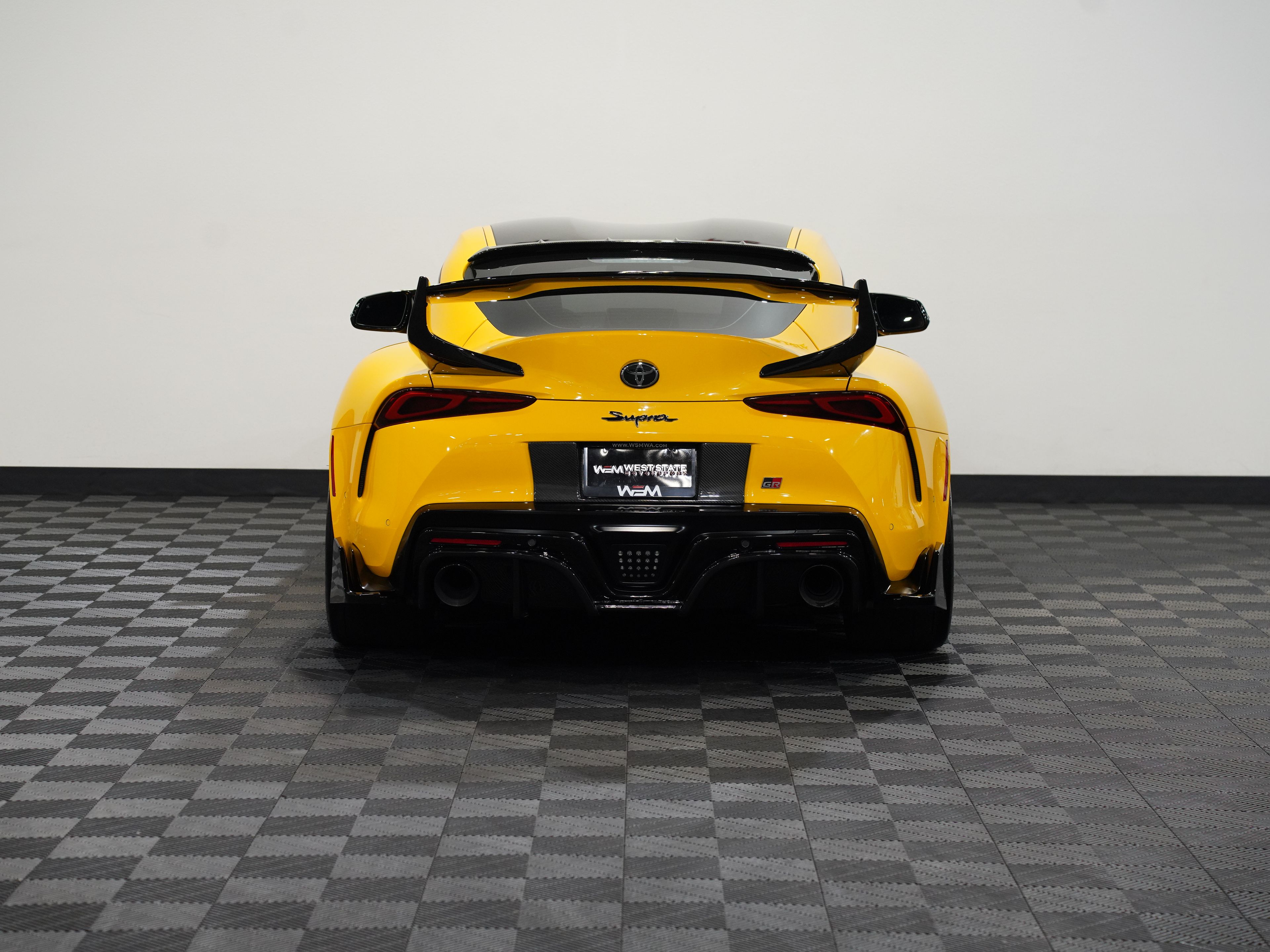 YELLOW, 2022 TOYOTA GR SUPRA Image 7