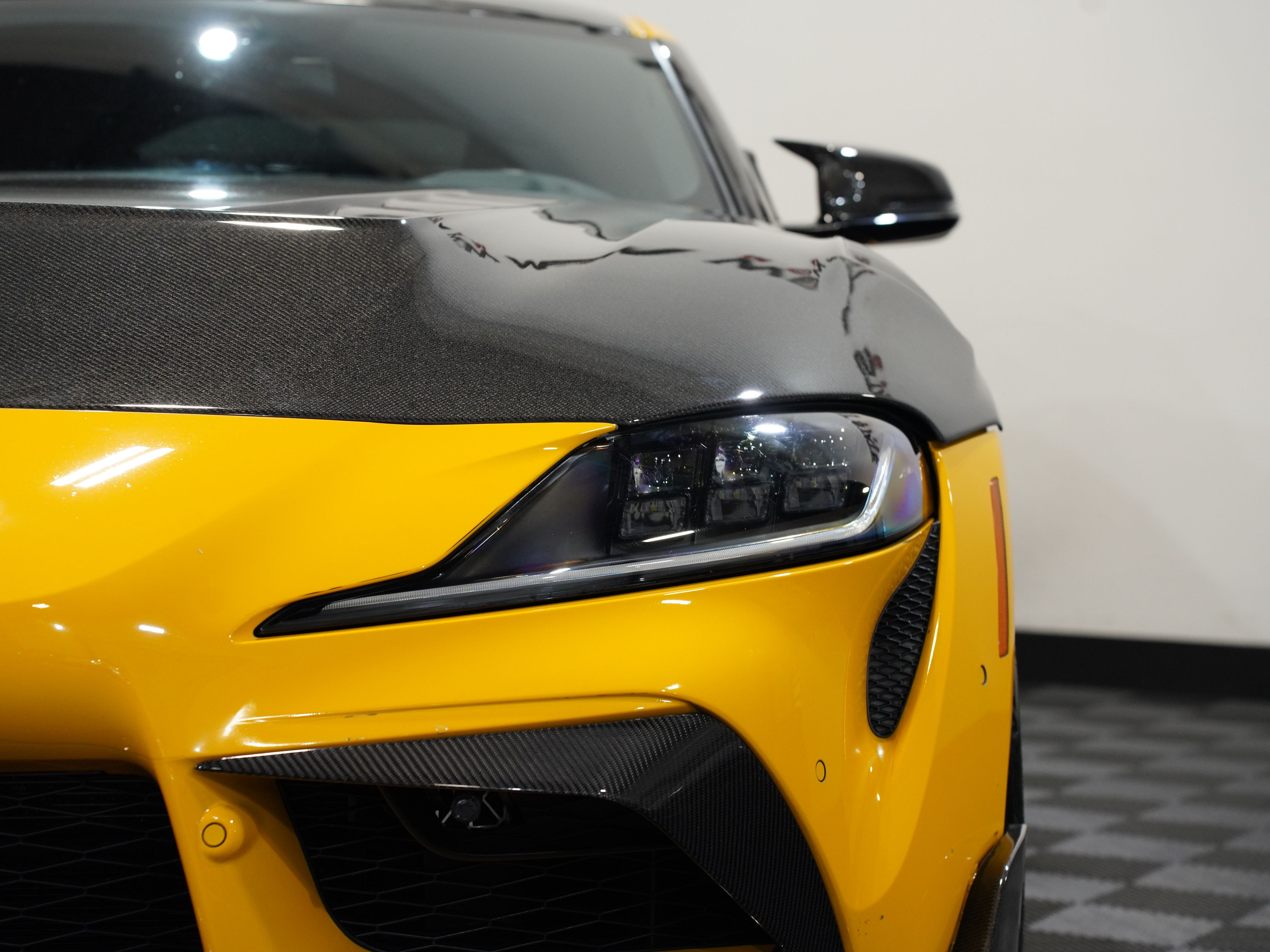 YELLOW, 2022 TOYOTA GR SUPRA Image 10