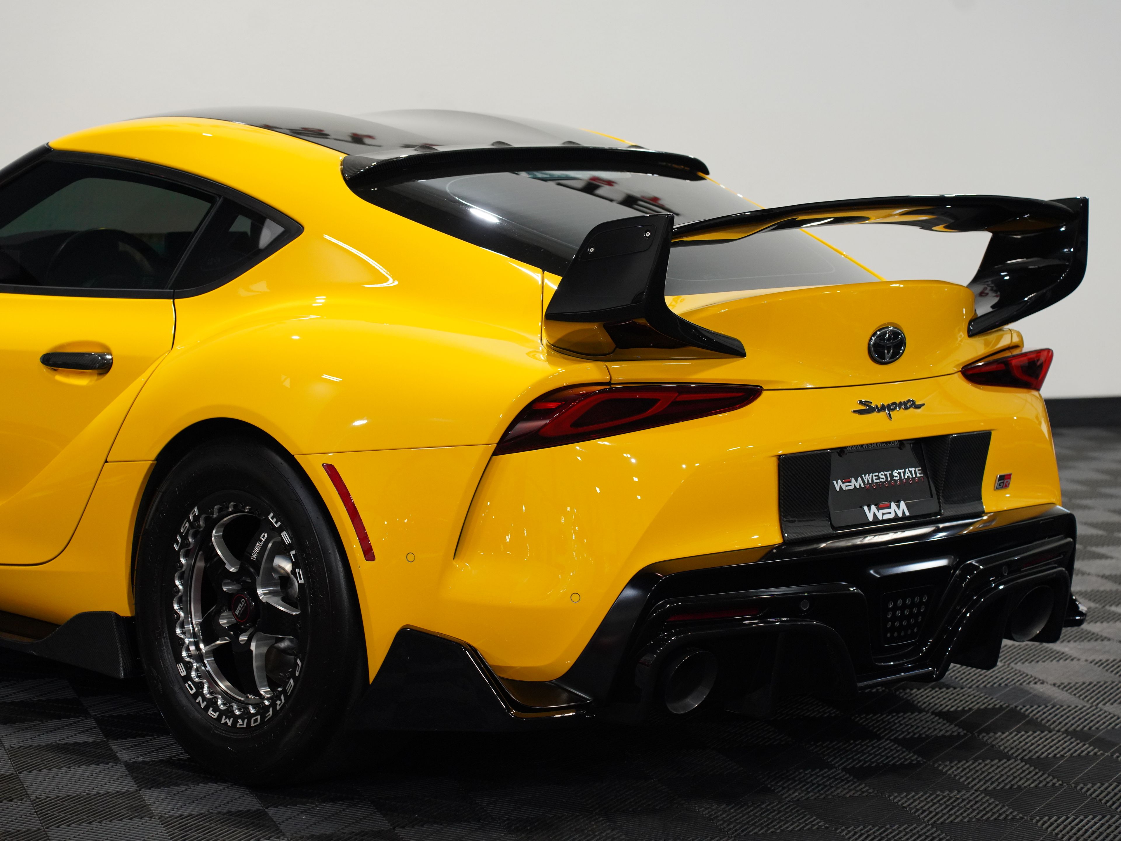 YELLOW, 2022 TOYOTA GR SUPRA Image 19