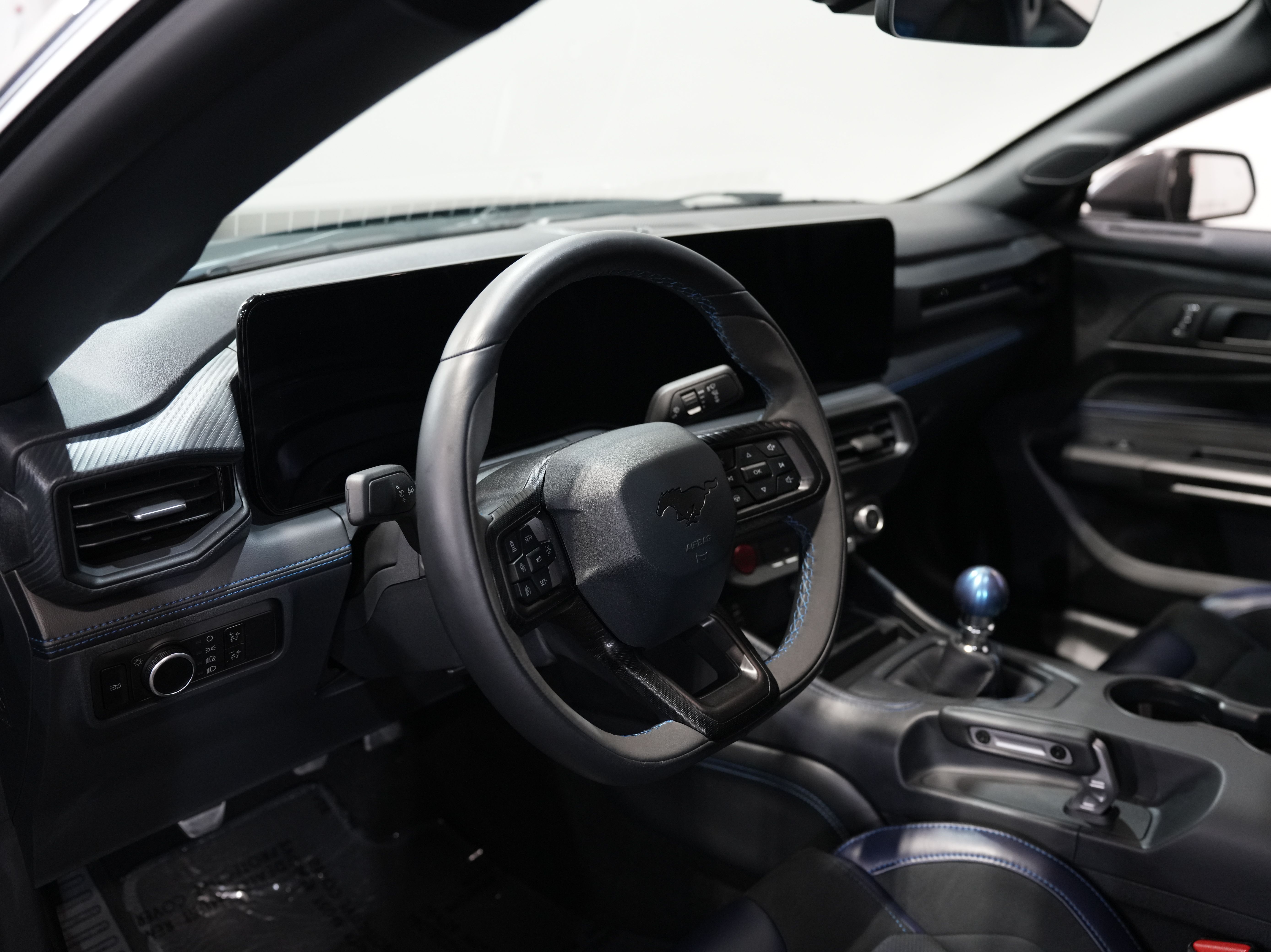BLUE, 2024 FORD MUSTANG Image 32