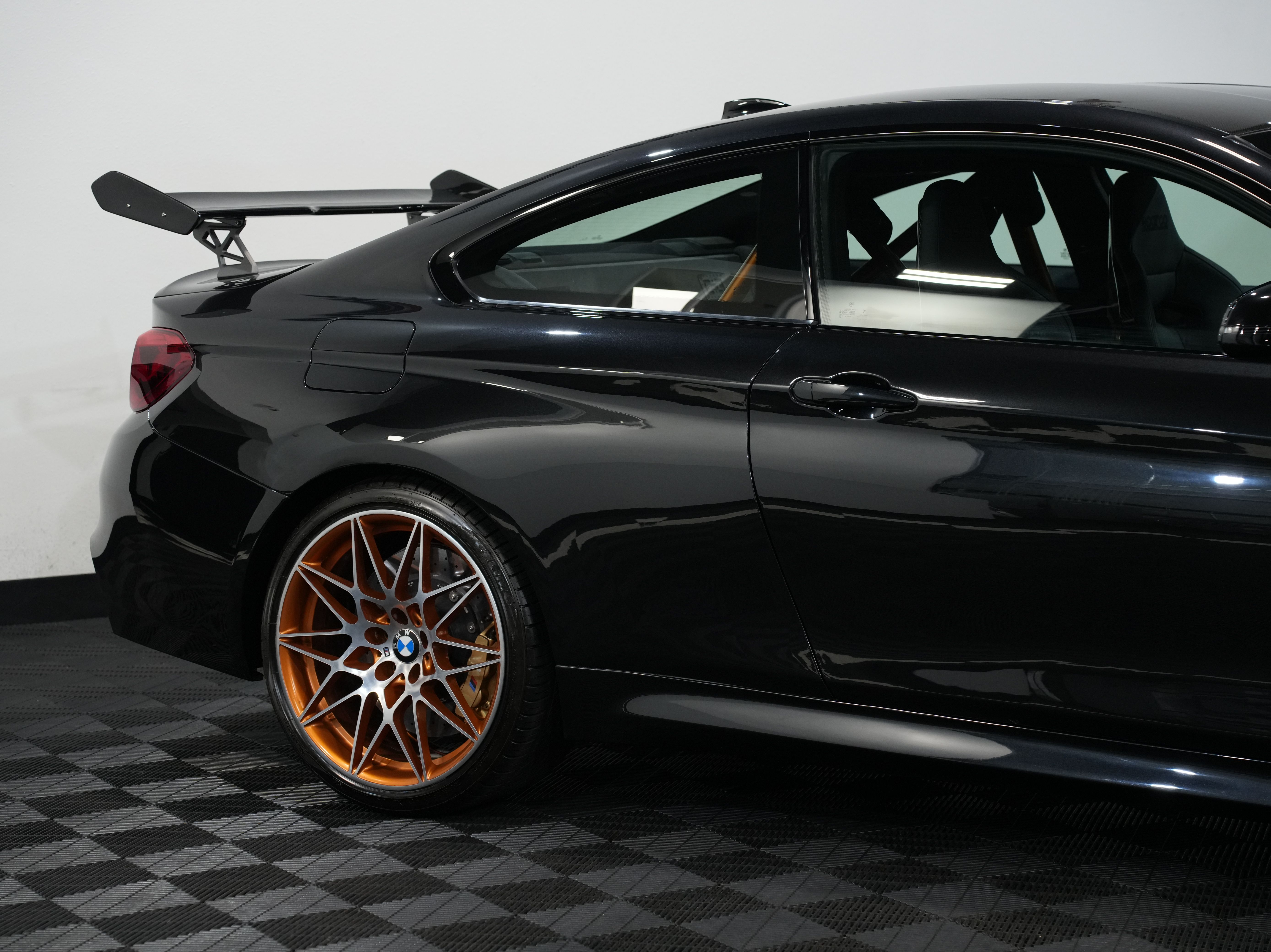 BLACK, 2016 BMW M4 Image 16