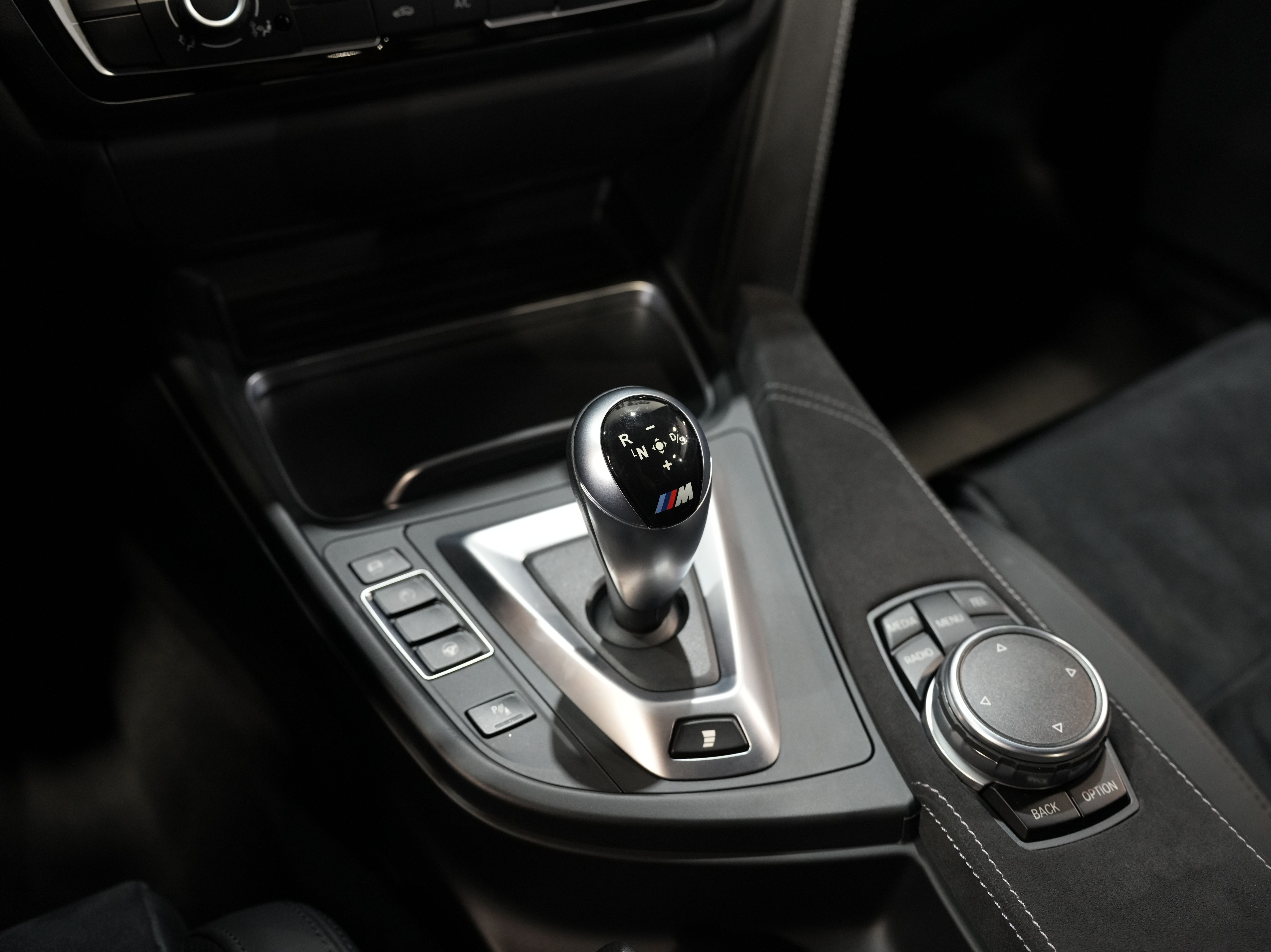 BLACK, 2016 BMW M4 Image 47