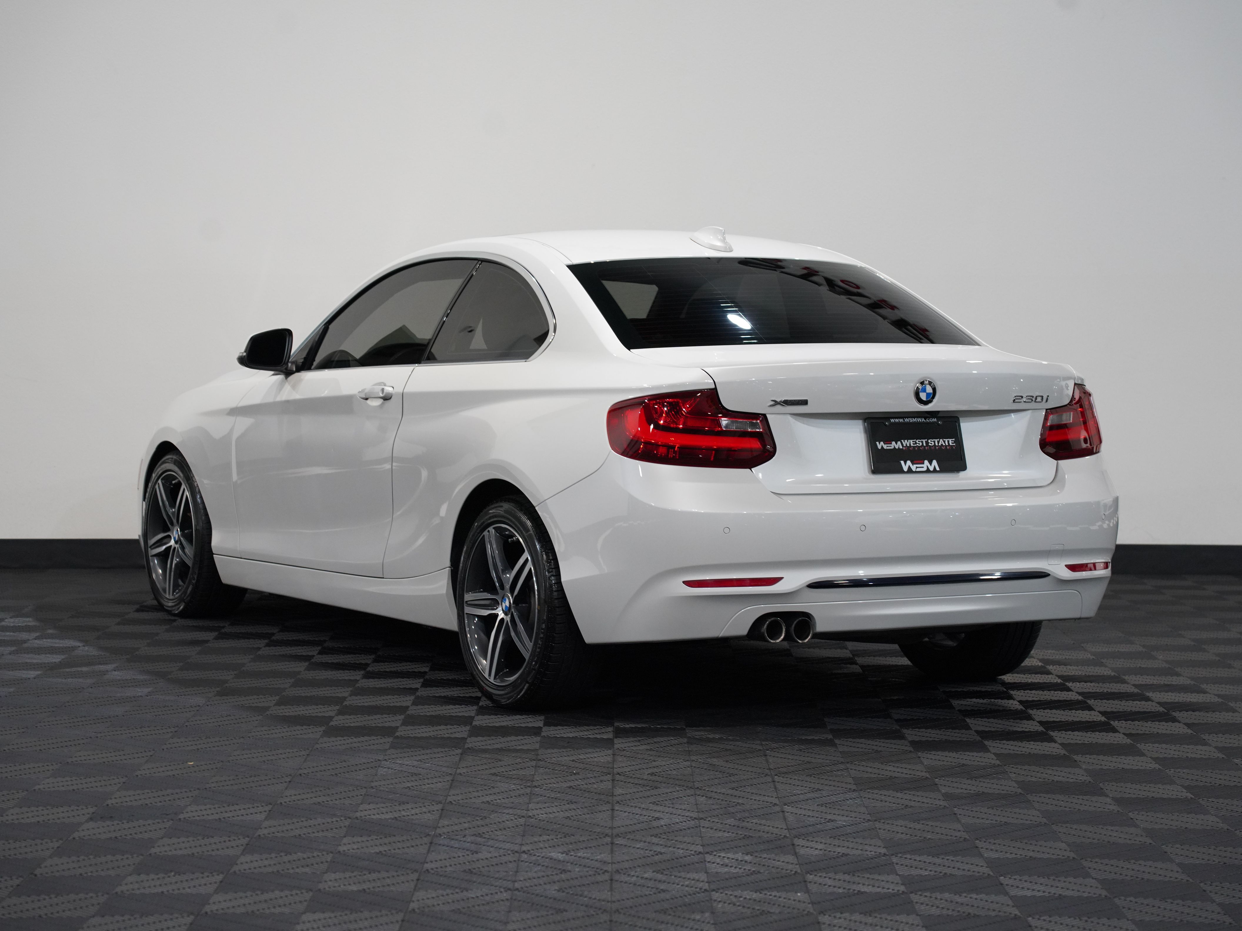 WHITE, 2017 BMW 2 SERIES Image 8