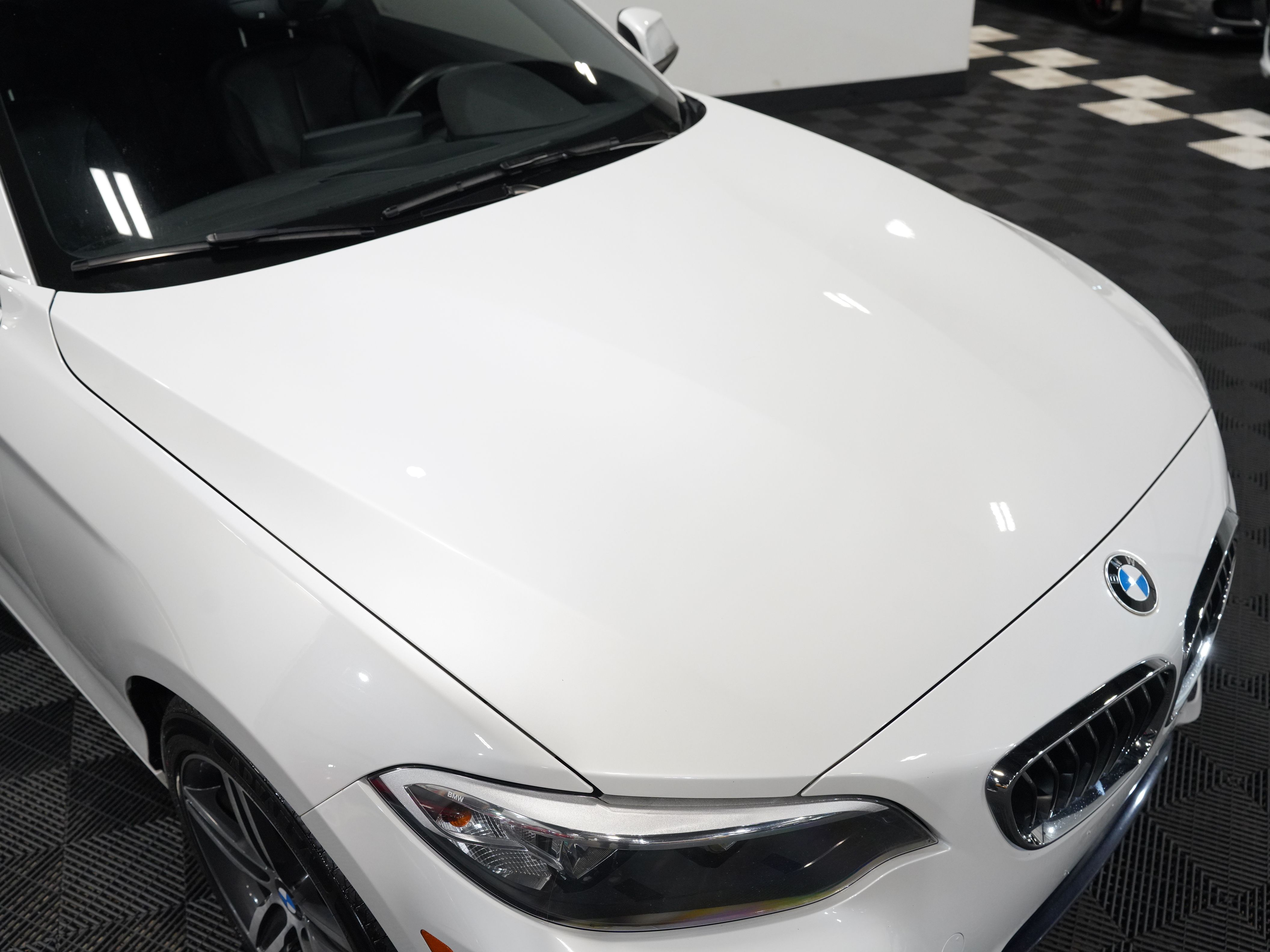 WHITE, 2017 BMW 2 SERIES Image 12