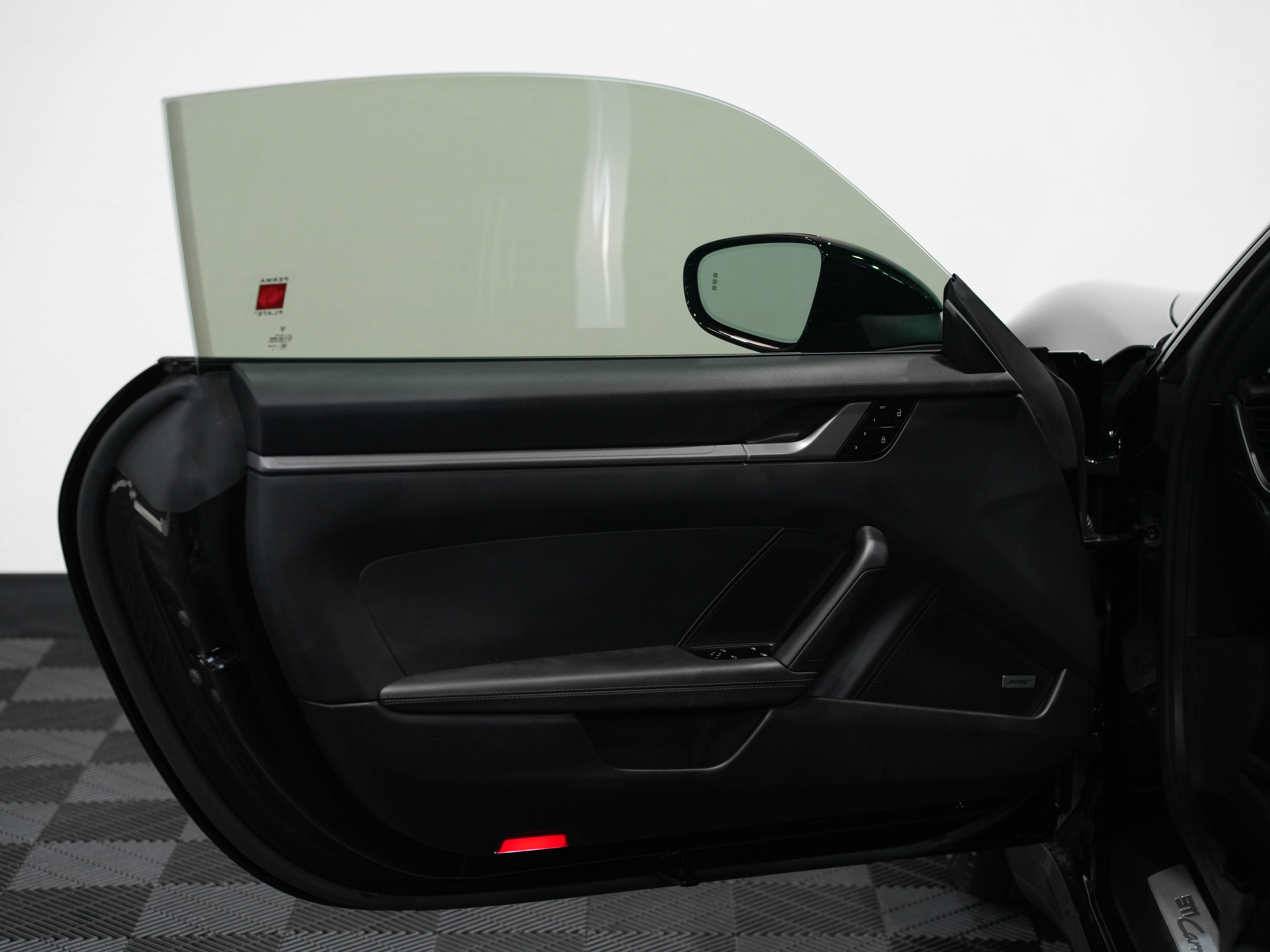 2020 PORSCHE 911 Image 23