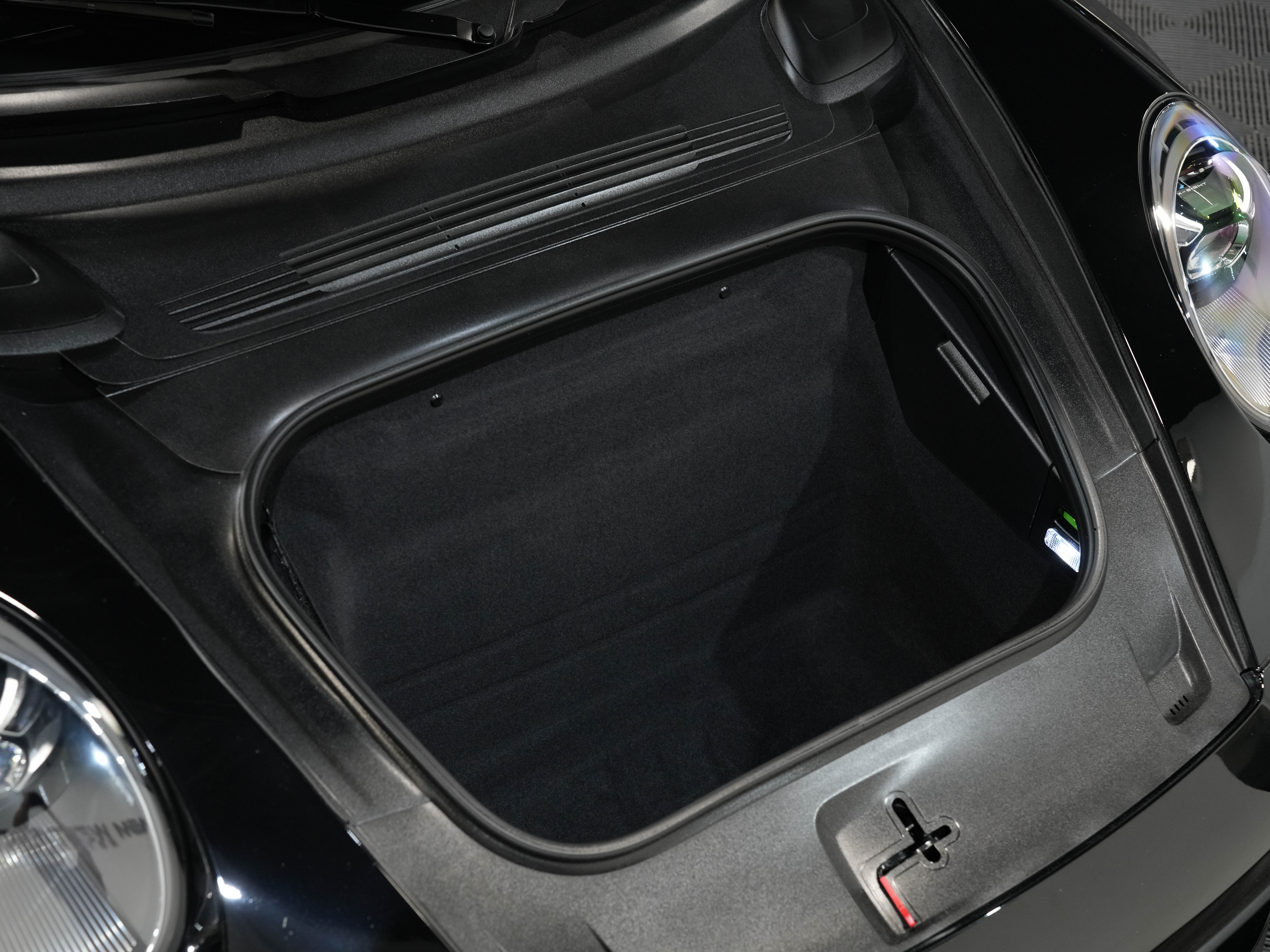 2020 PORSCHE 911 Image 43