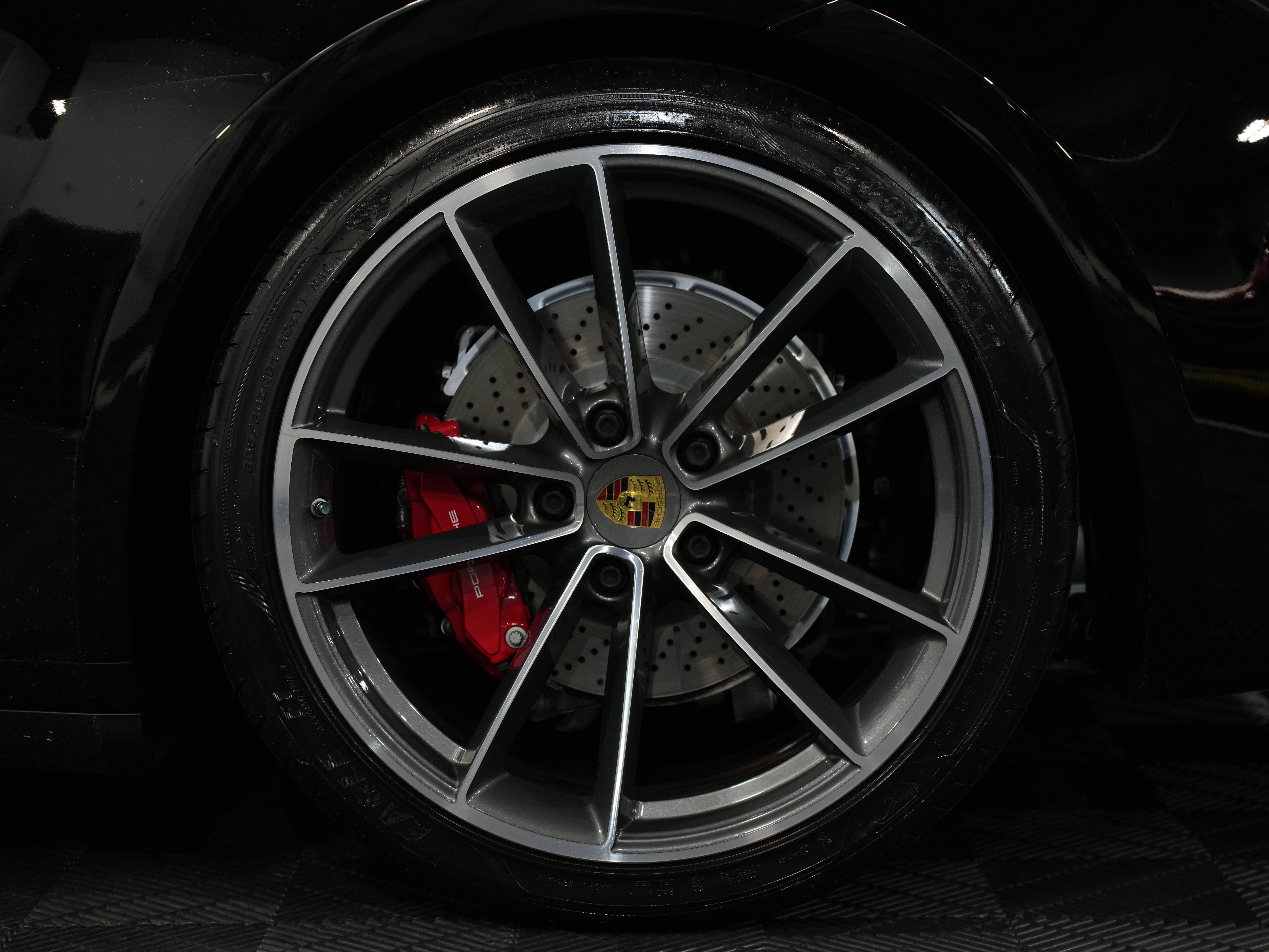 2020 PORSCHE 911 Image 50