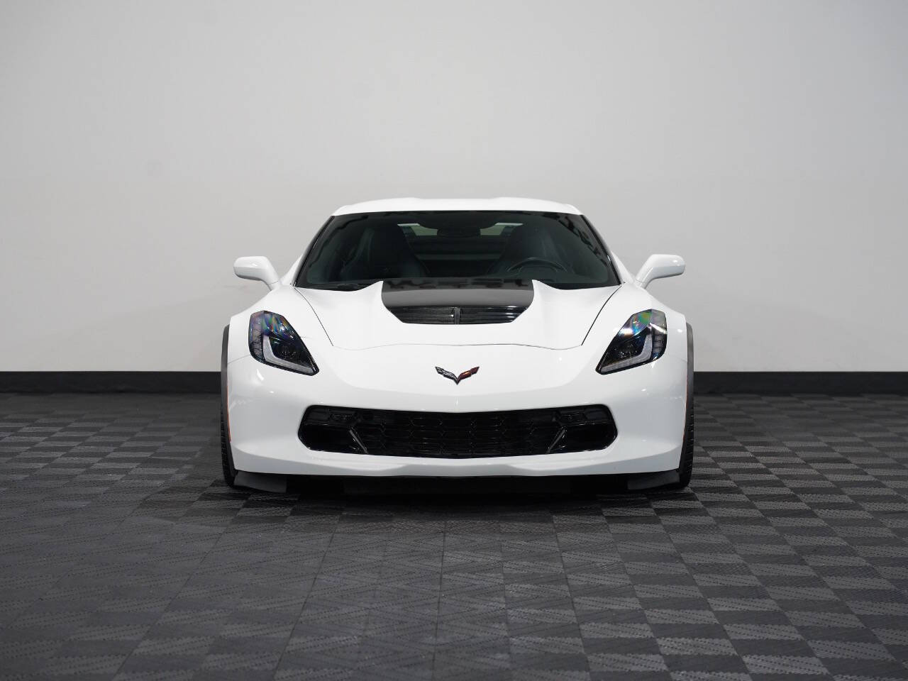 ARCTIC WHITE, 2017 CHEVROLET CORVETTE Image 4