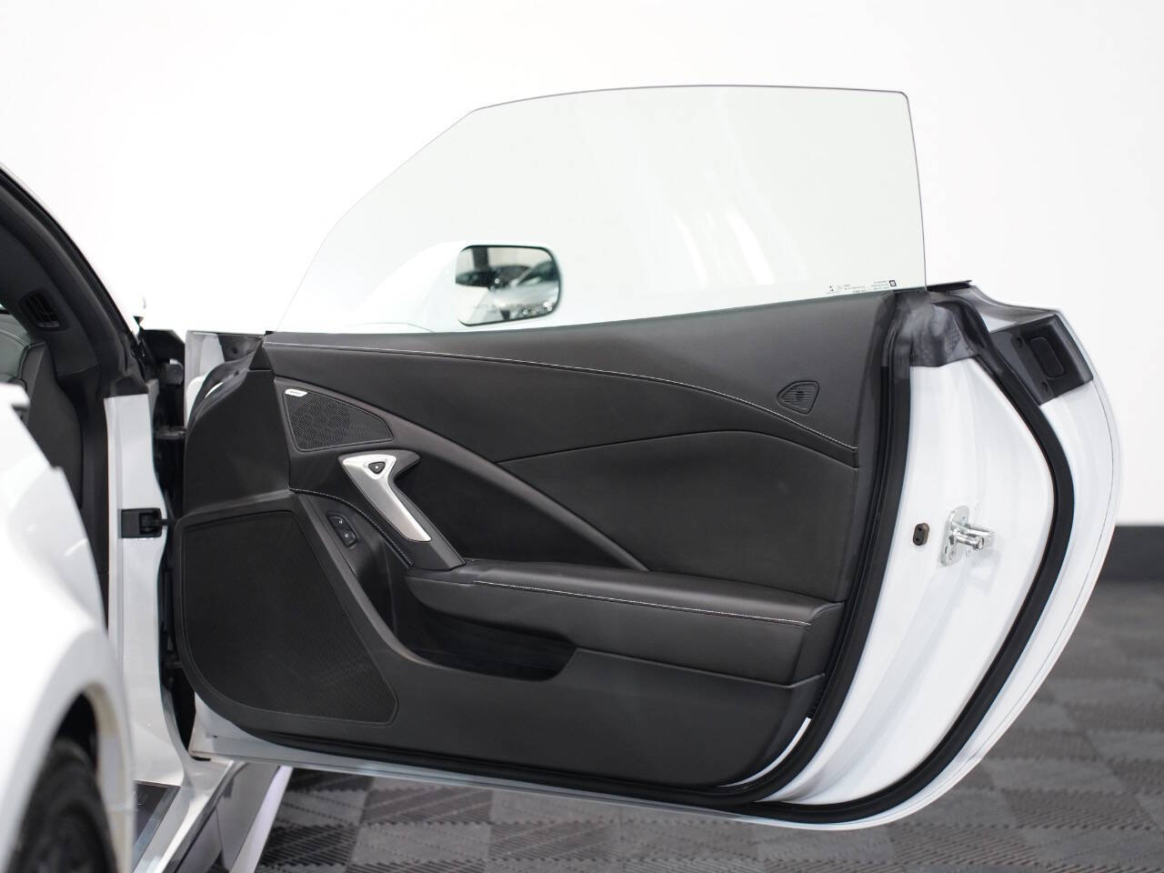 ARCTIC WHITE, 2017 CHEVROLET CORVETTE Image 25