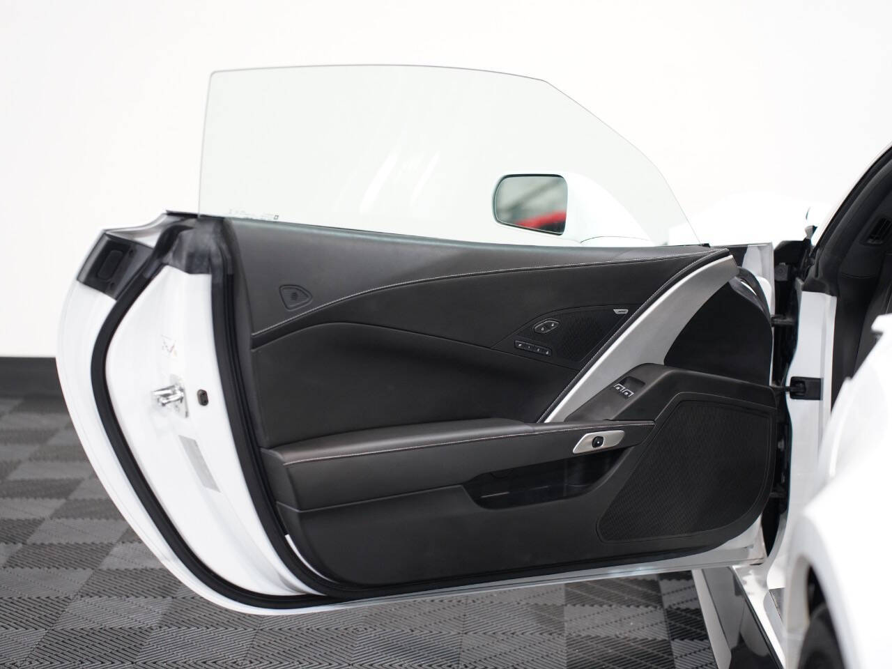 ARCTIC WHITE, 2017 CHEVROLET CORVETTE Image 23