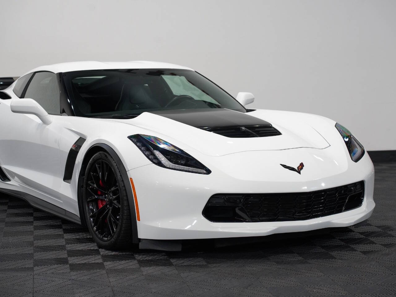 ARCTIC WHITE, 2017 CHEVROLET CORVETTE Image 9