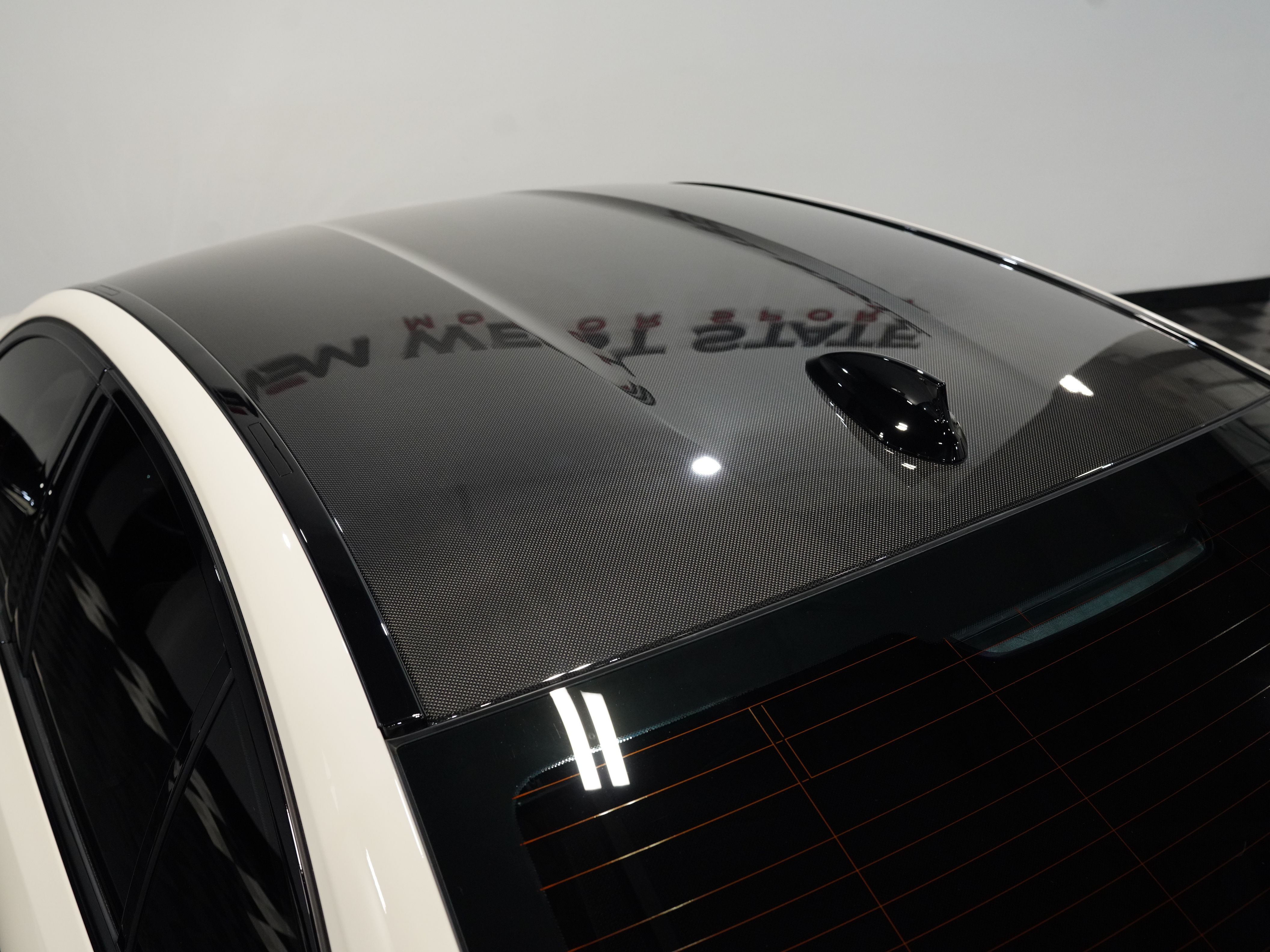 CREAM, 2023 BMW M5 Image 20