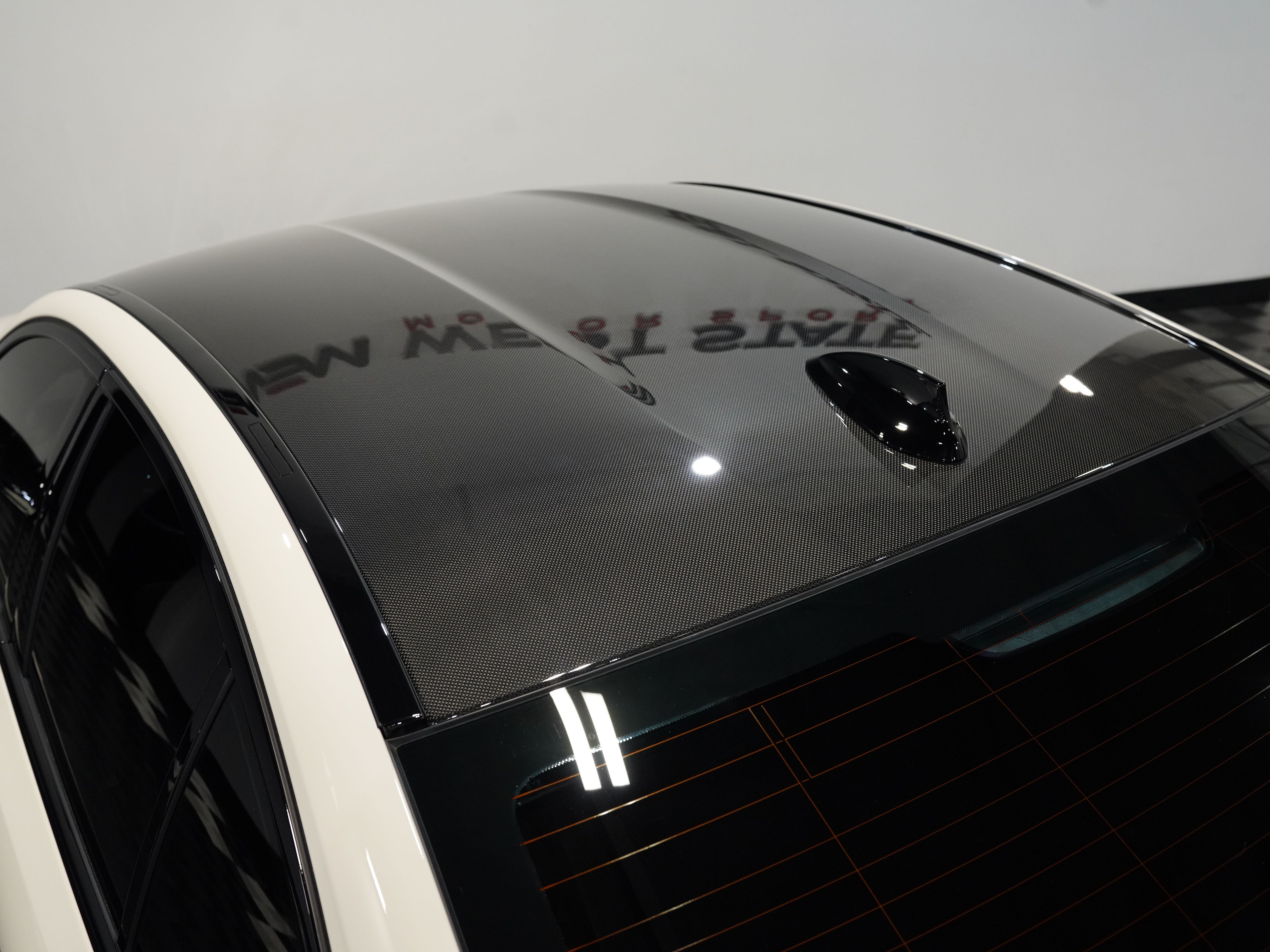 CREAM, 2023 BMW M5 Image 20
