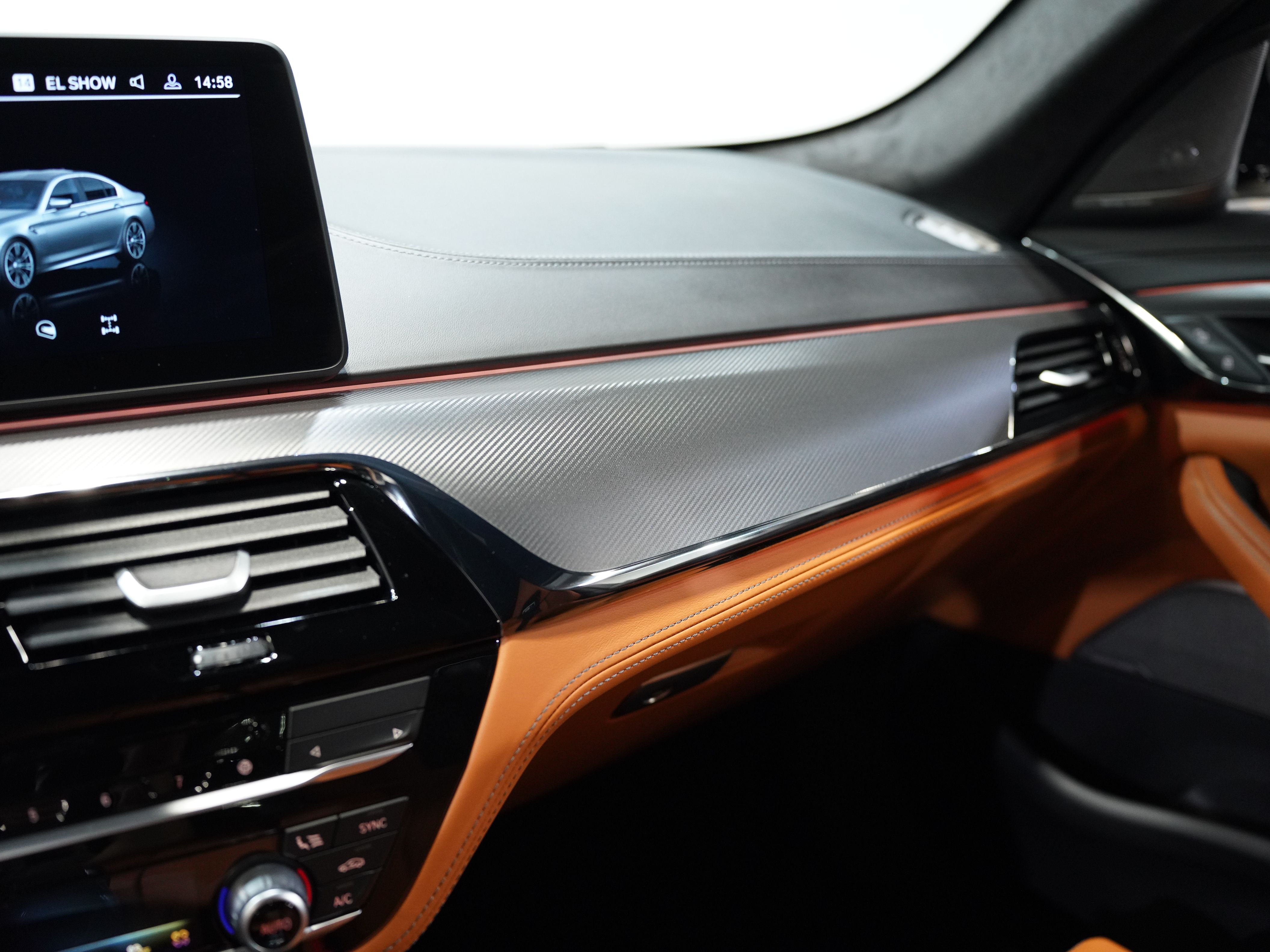 CREAM, 2023 BMW M5 Image 51