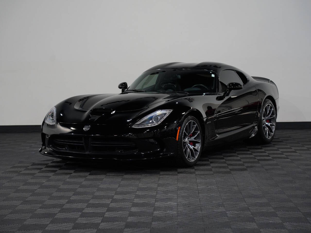 BLACK, 2013 SRT VIPER Image 3