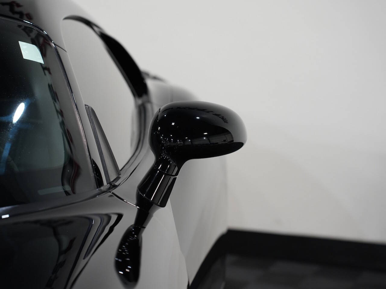 BLACK, 2013 SRT VIPER Image 11
