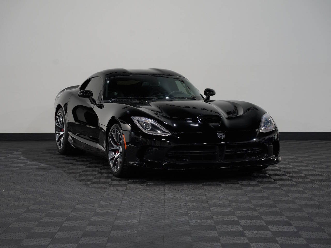 BLACK, 2013 SRT VIPER Image 5