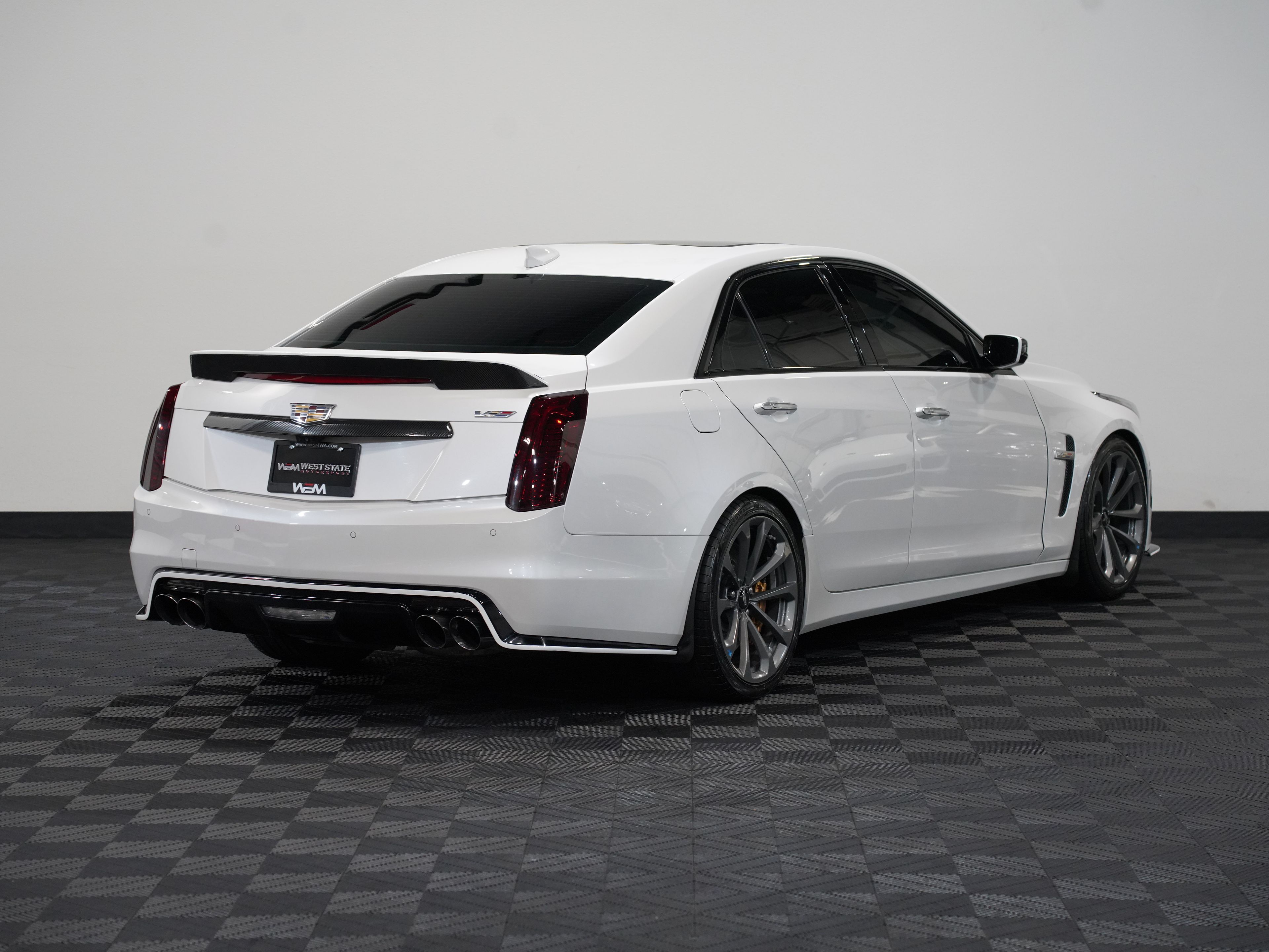WHITE, 2017 CADILLAC CTS-V Image 6