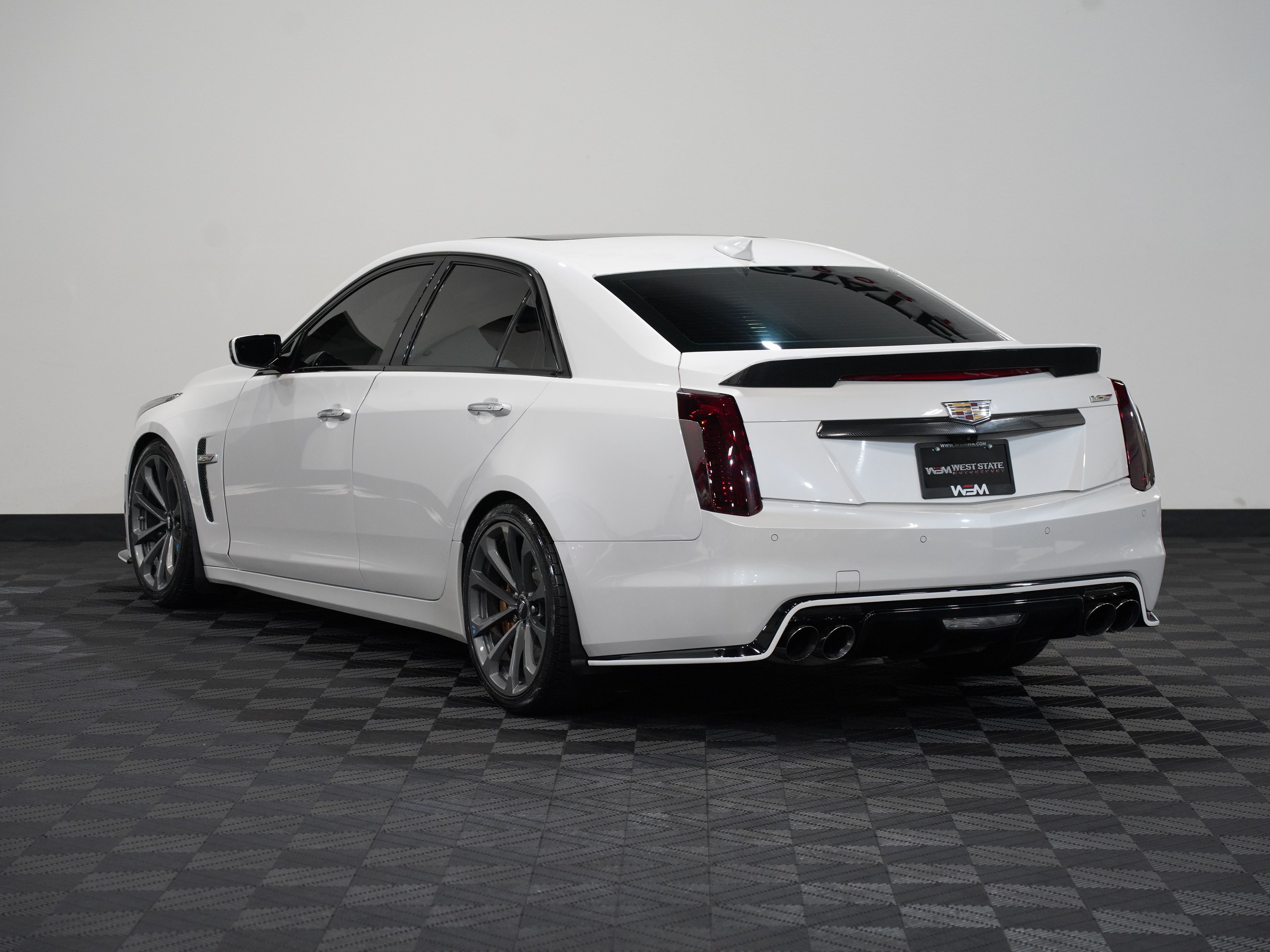 WHITE, 2017 CADILLAC CTS-V Image 8