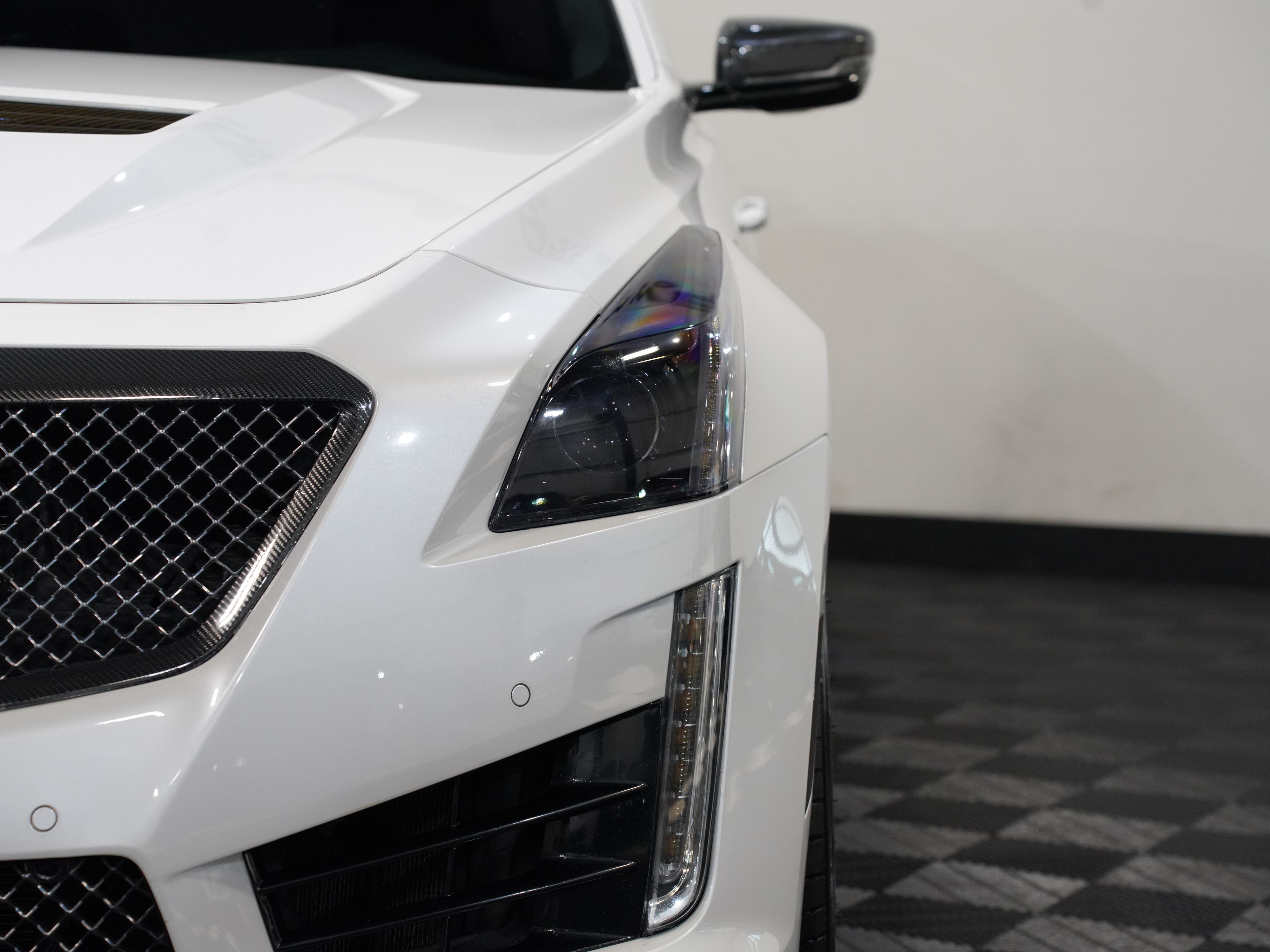 WHITE, 2017 CADILLAC CTS-V Image 10
