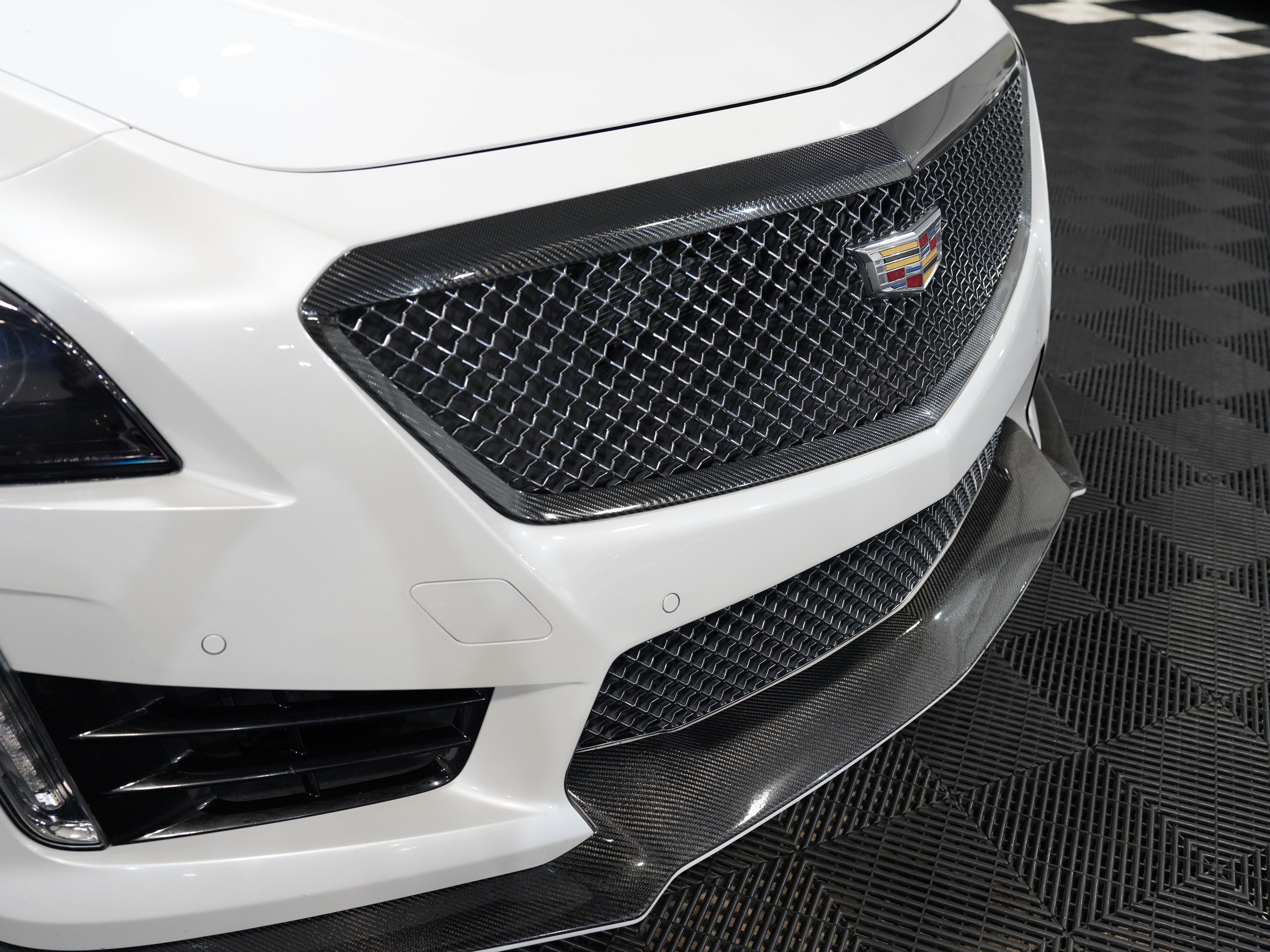 WHITE, 2017 CADILLAC CTS-V Image 16