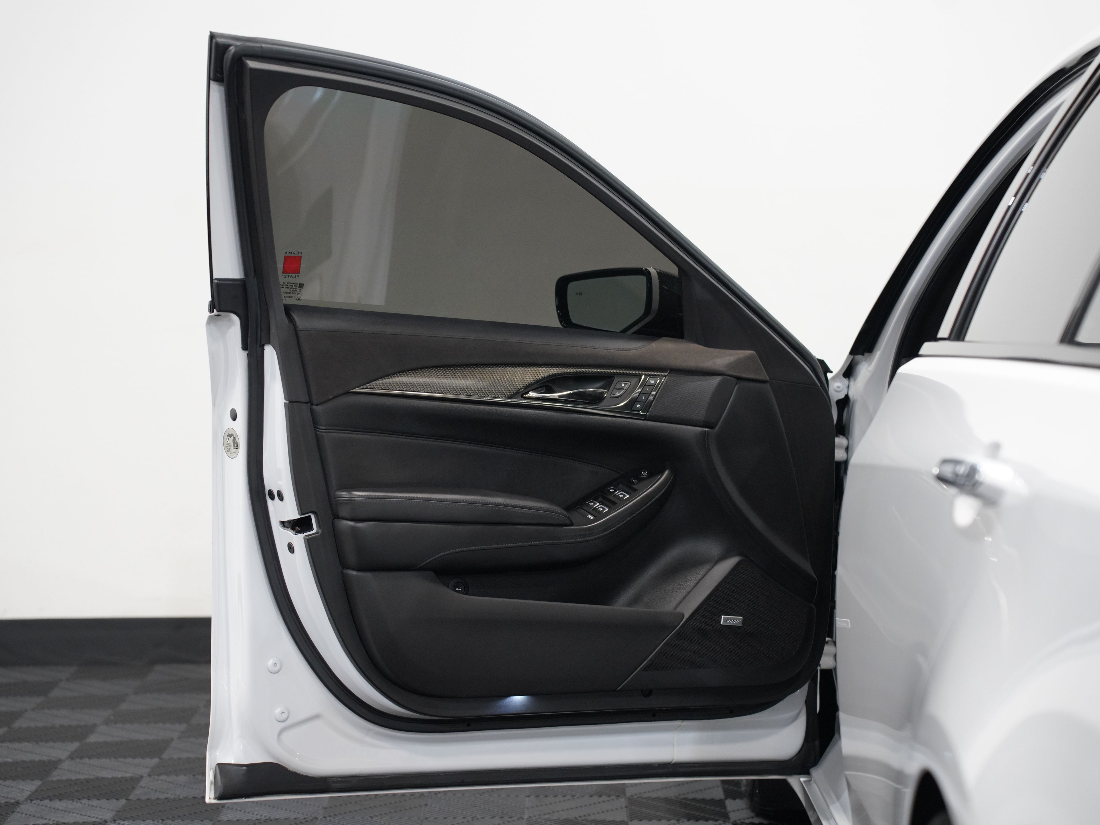 WHITE, 2017 CADILLAC CTS-V Image 23