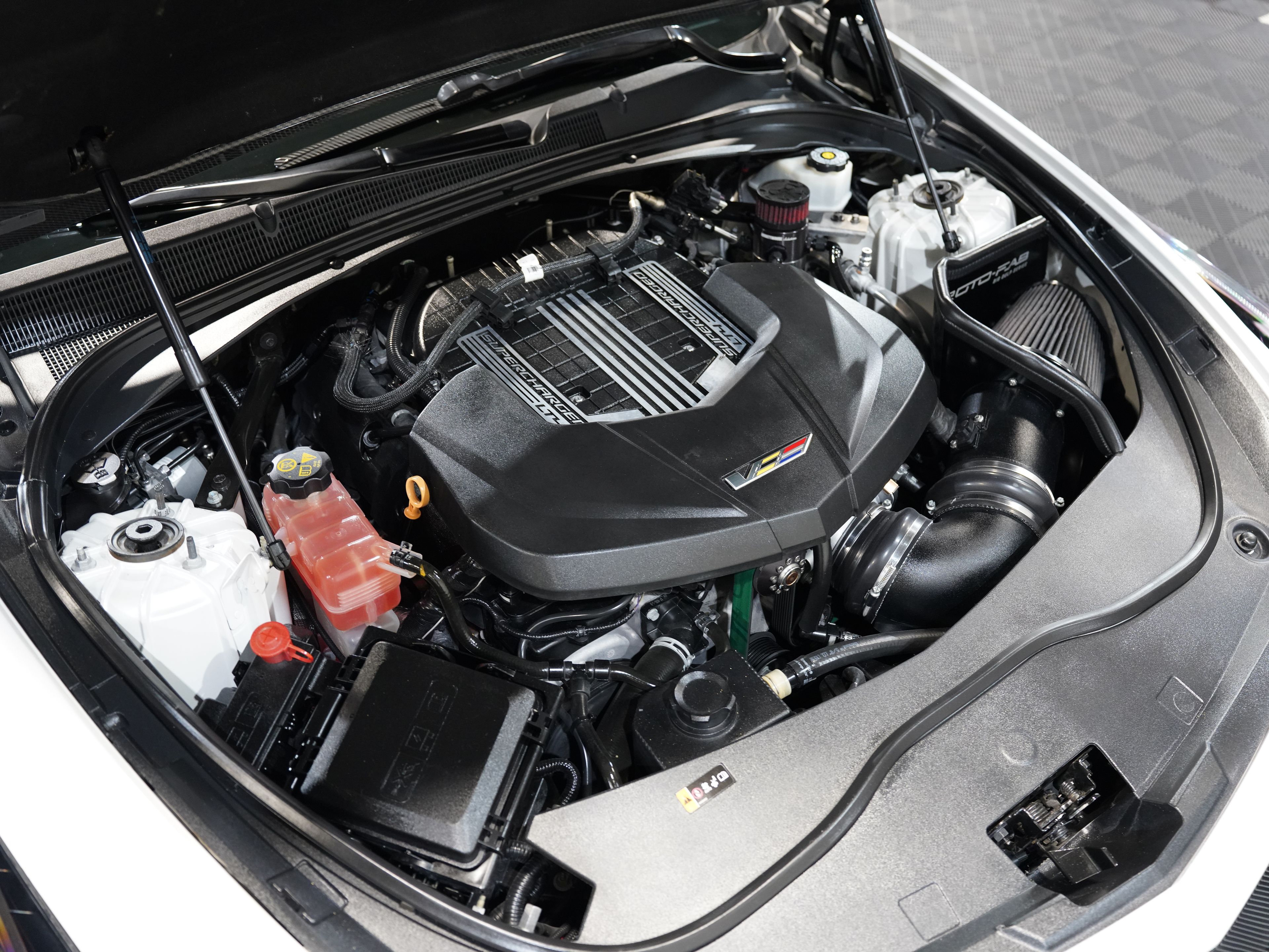 WHITE, 2017 CADILLAC CTS-V Image 54