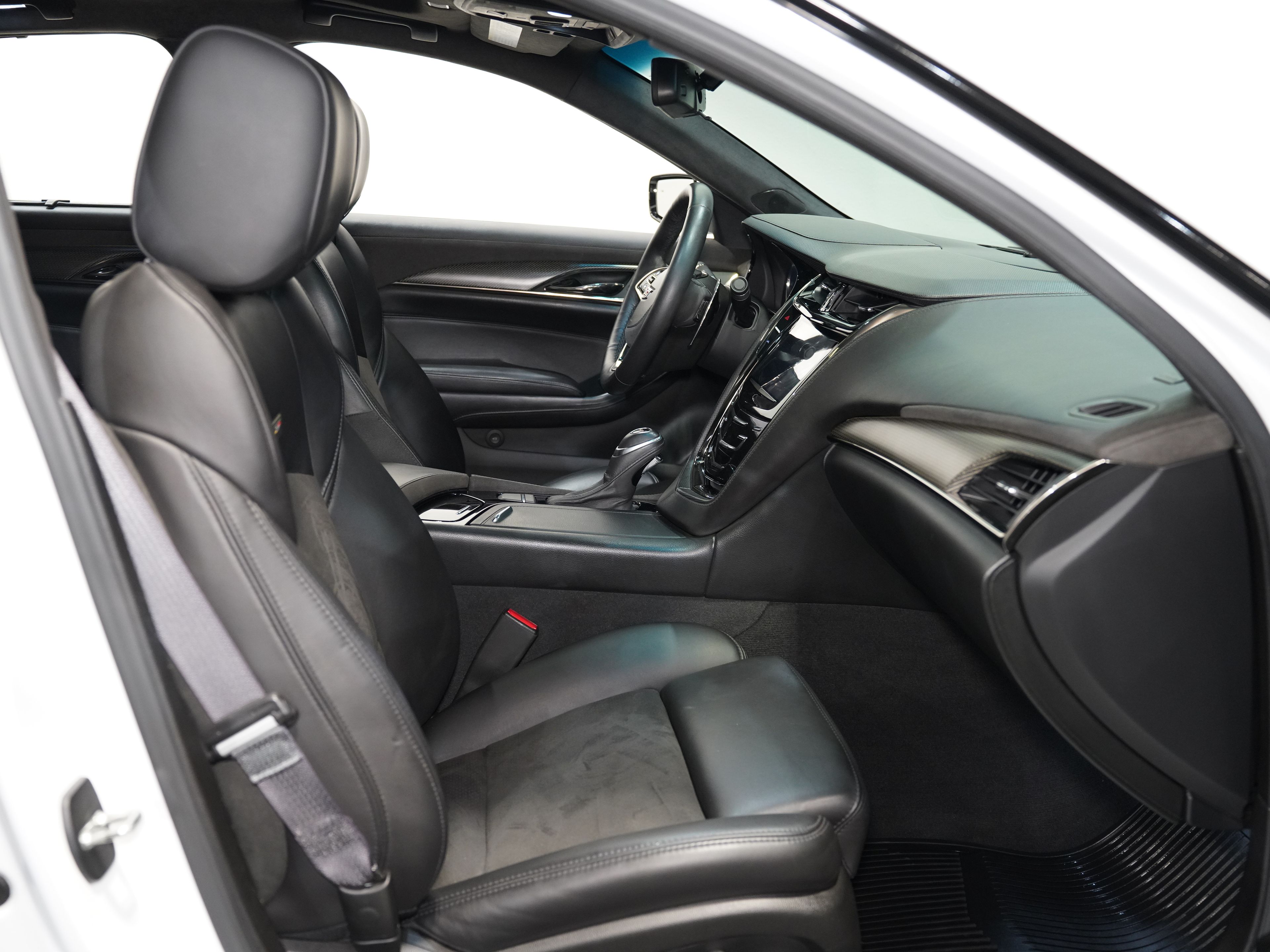 WHITE, 2017 CADILLAC CTS-V Image 37