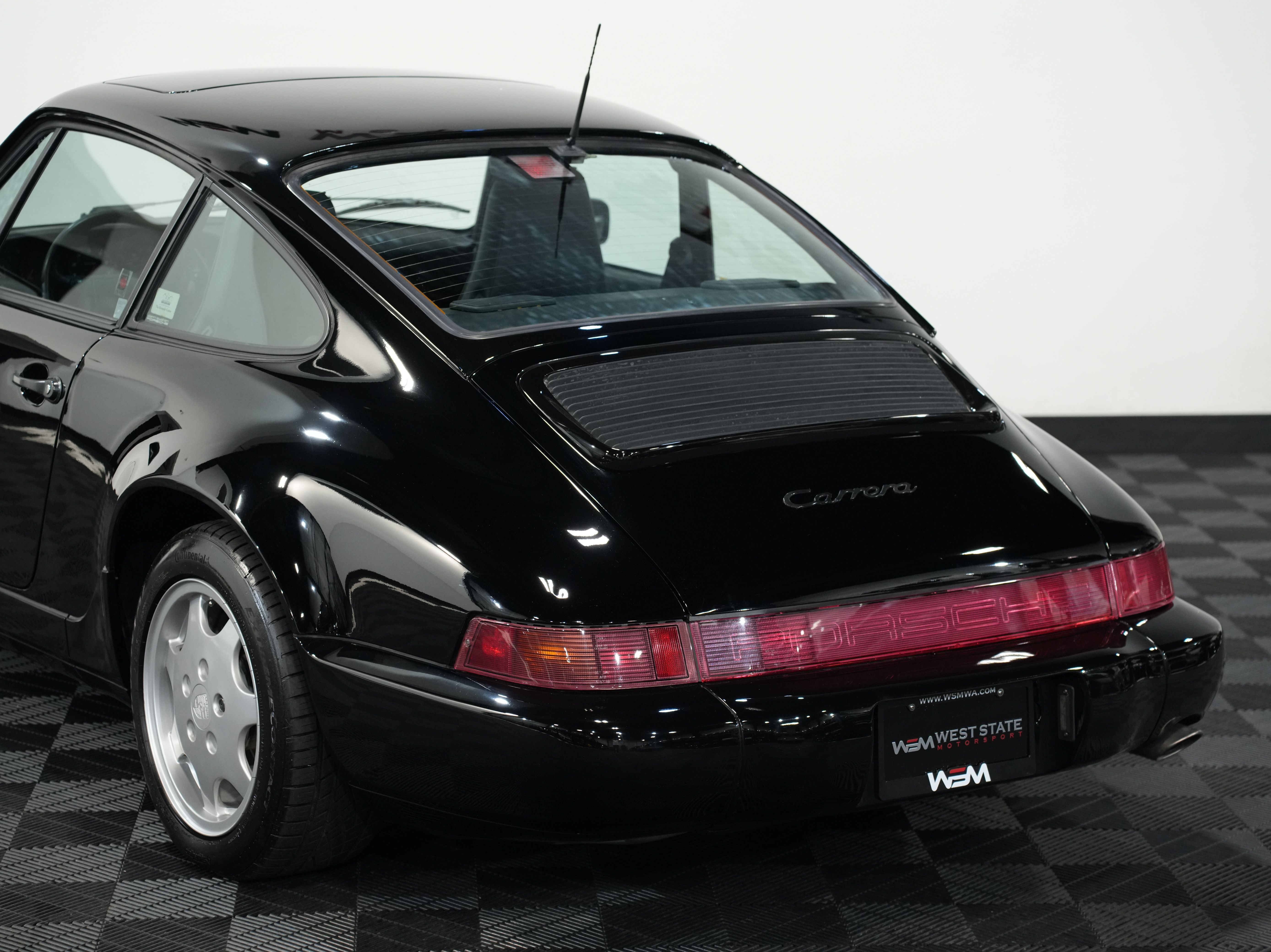 BLACK, 1991 PORSCHE 911 Image 16