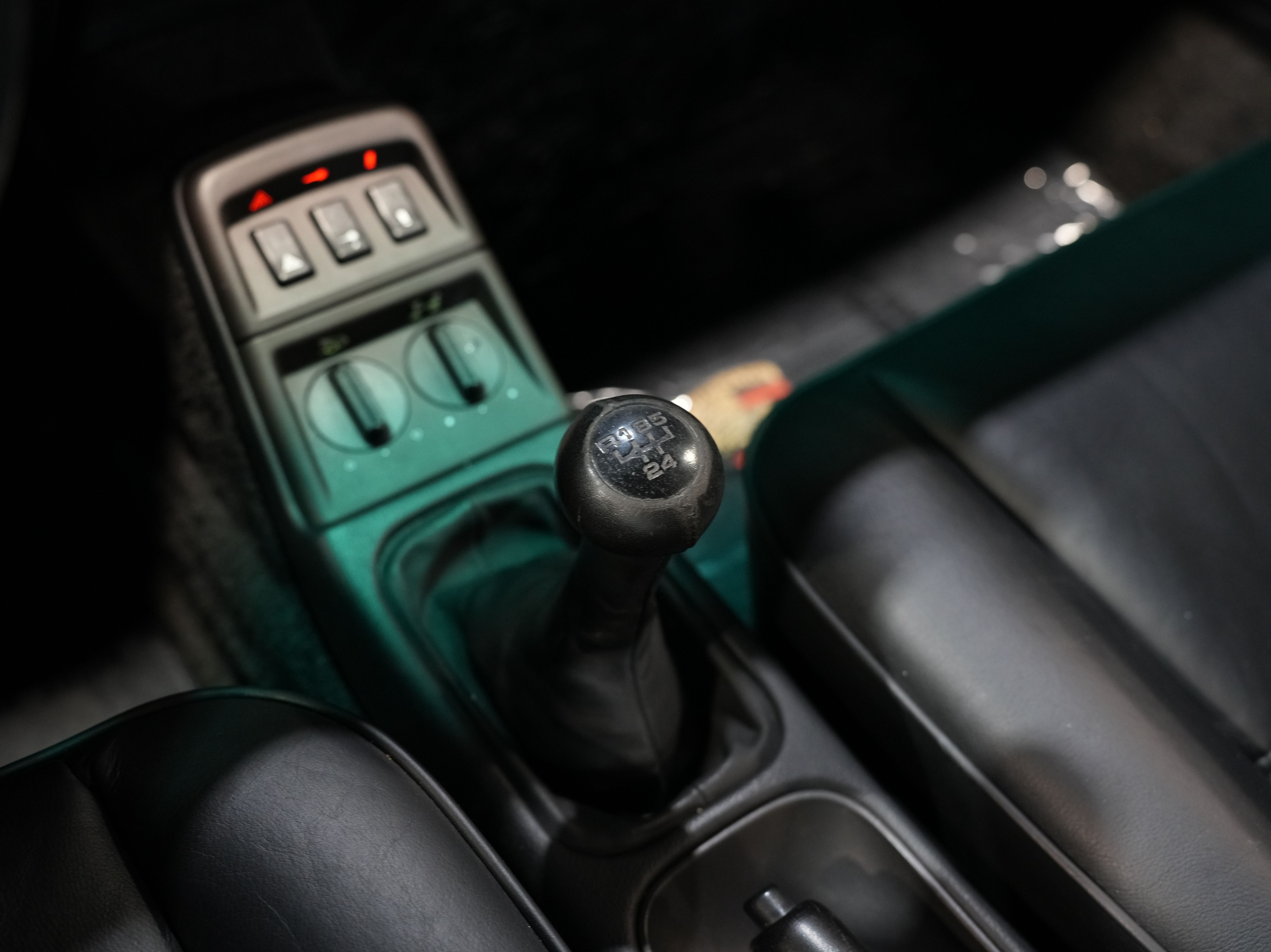 BLACK, 1991 PORSCHE 911 Image 41